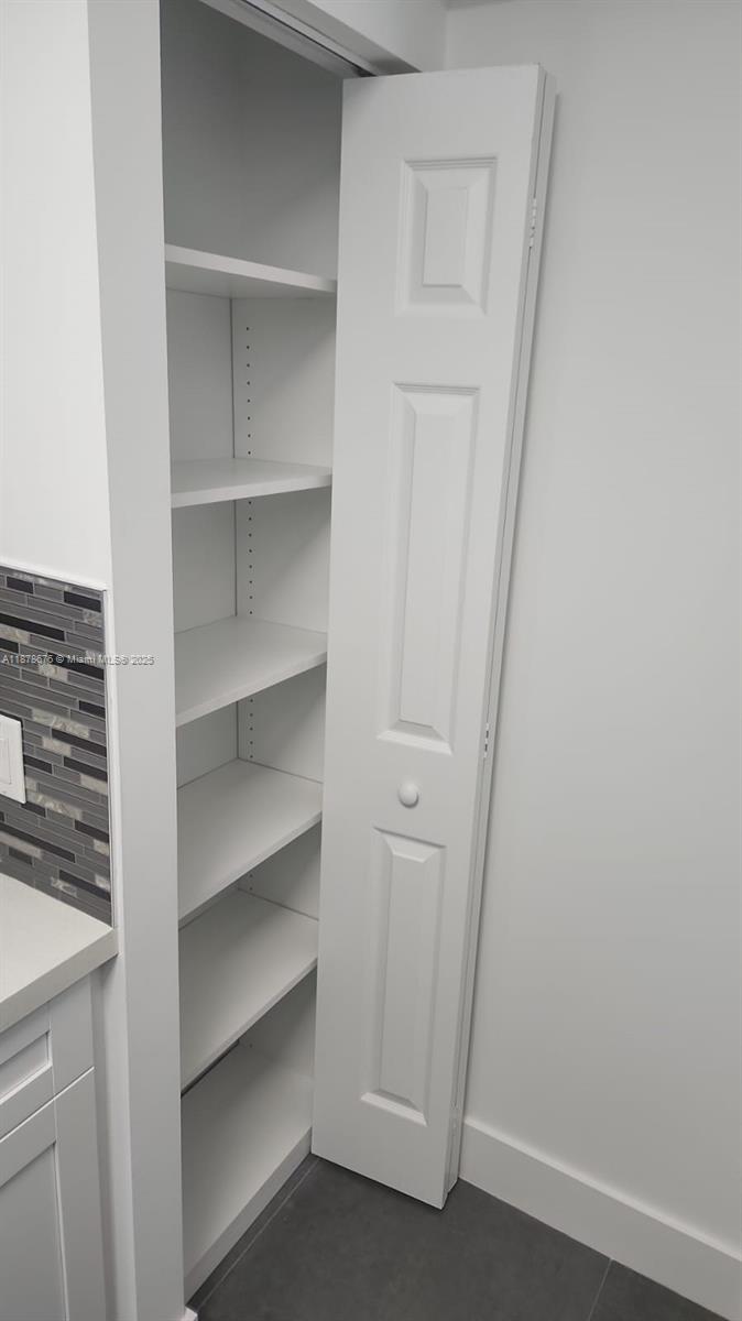1155 Brickell Bay Dr #2405, Miami FL 33131