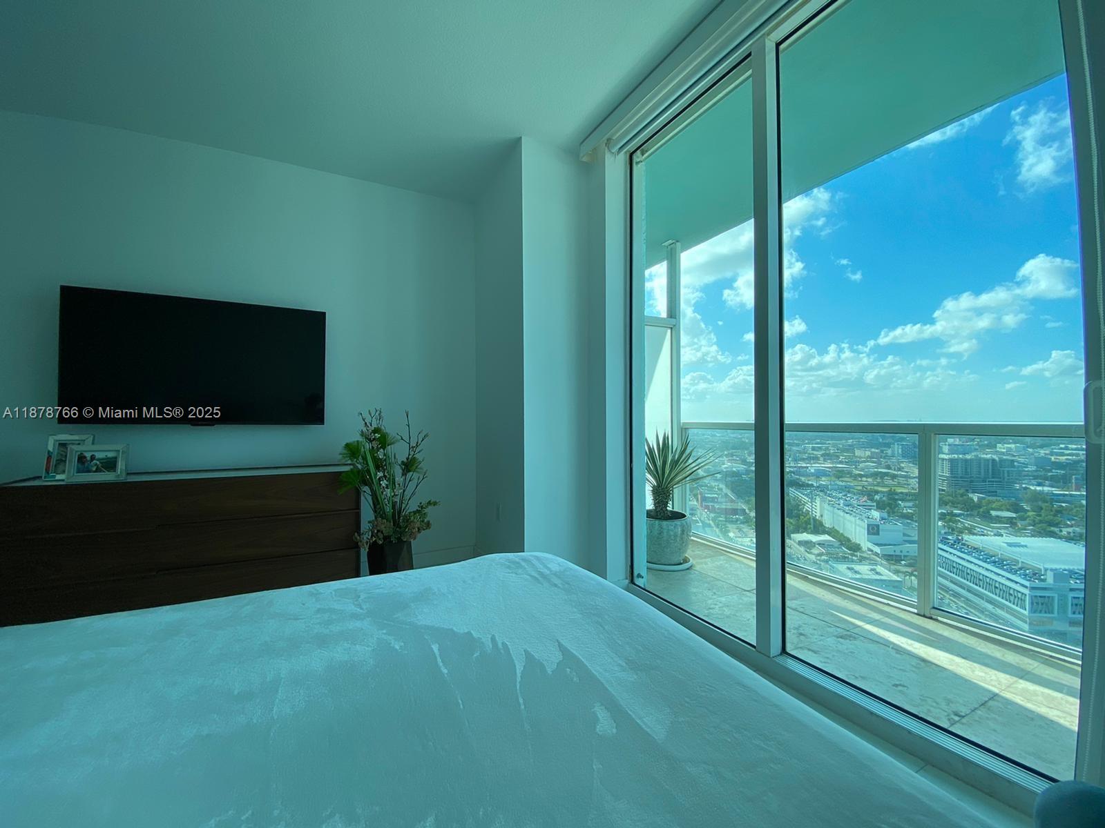 1900 N Bayshore Dr #3312, Miami FL 33132