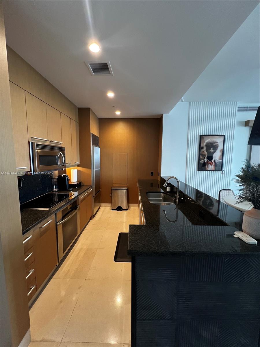 901 Brickell Key Blvd #3702, Miami FL 33131