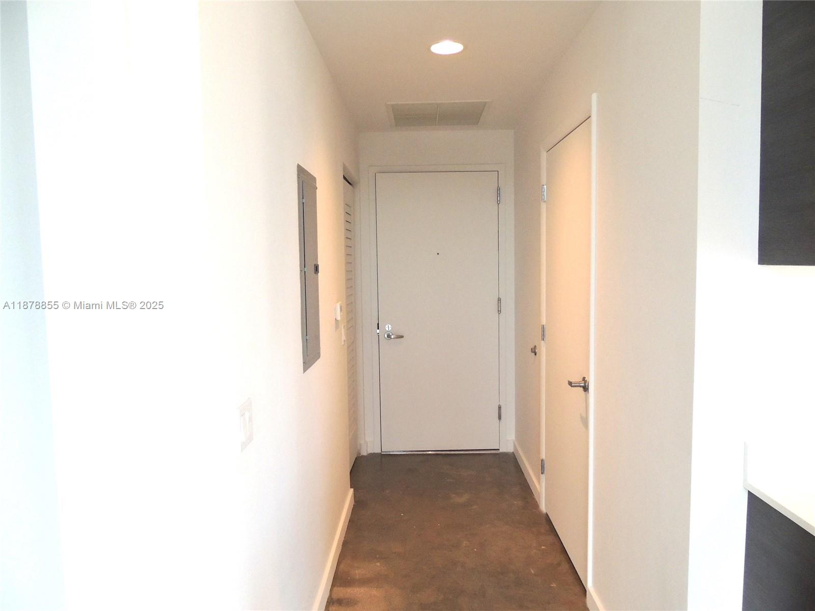 151 SE 1st St #3301, Miami FL 33131