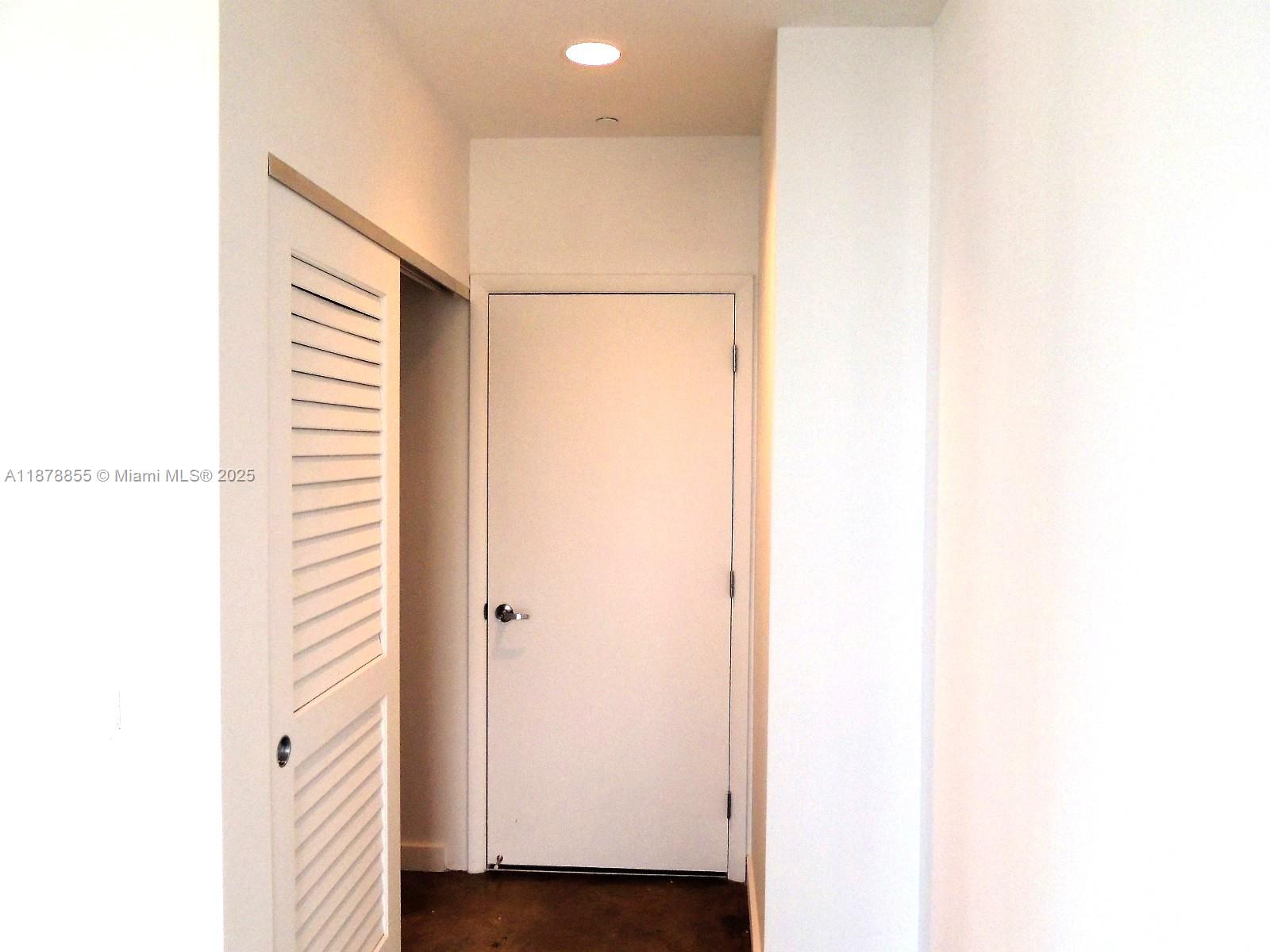 151 SE 1st St #3301, Miami FL 33131