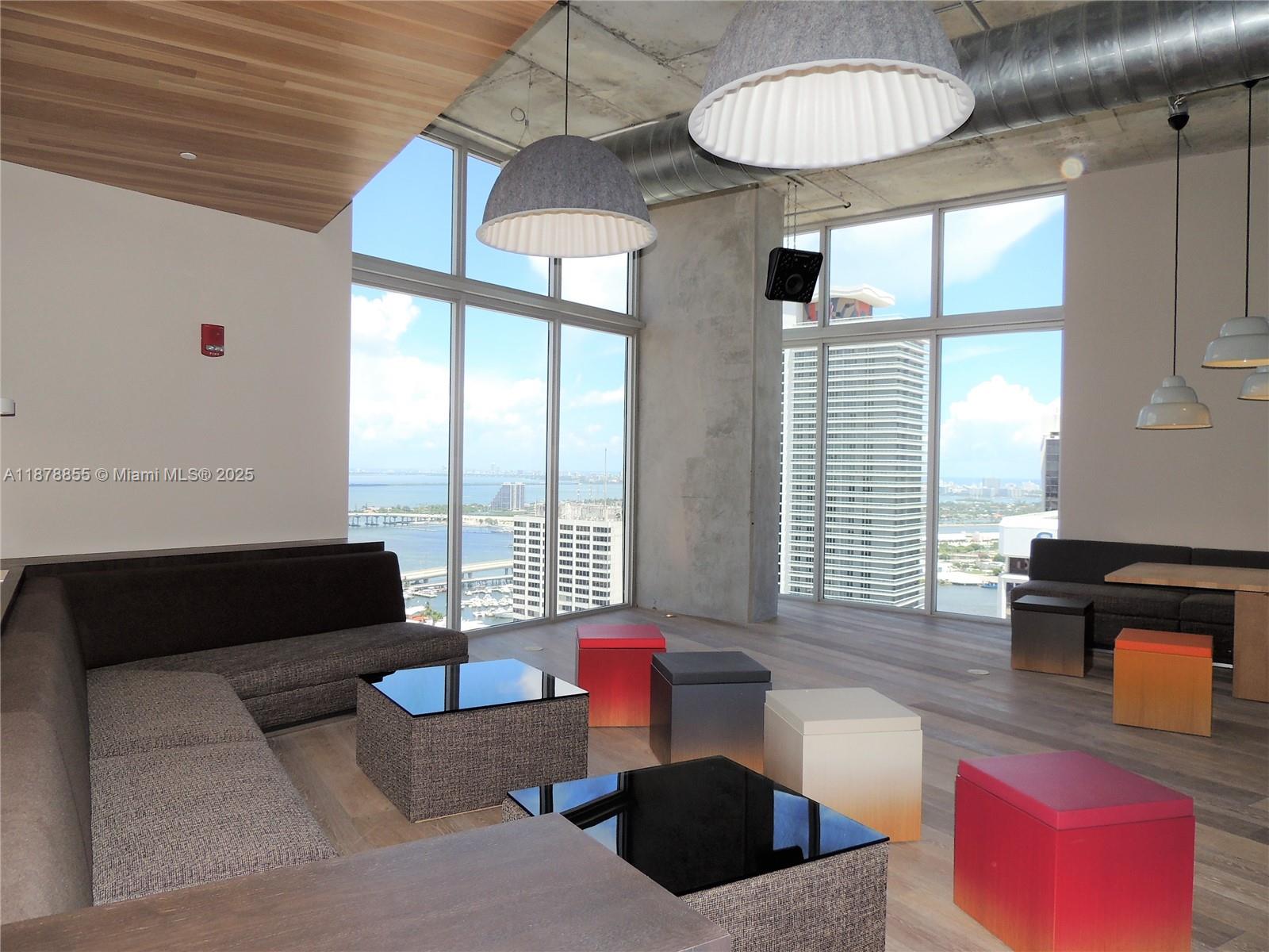 151 SE 1st St #3301, Miami FL 33131