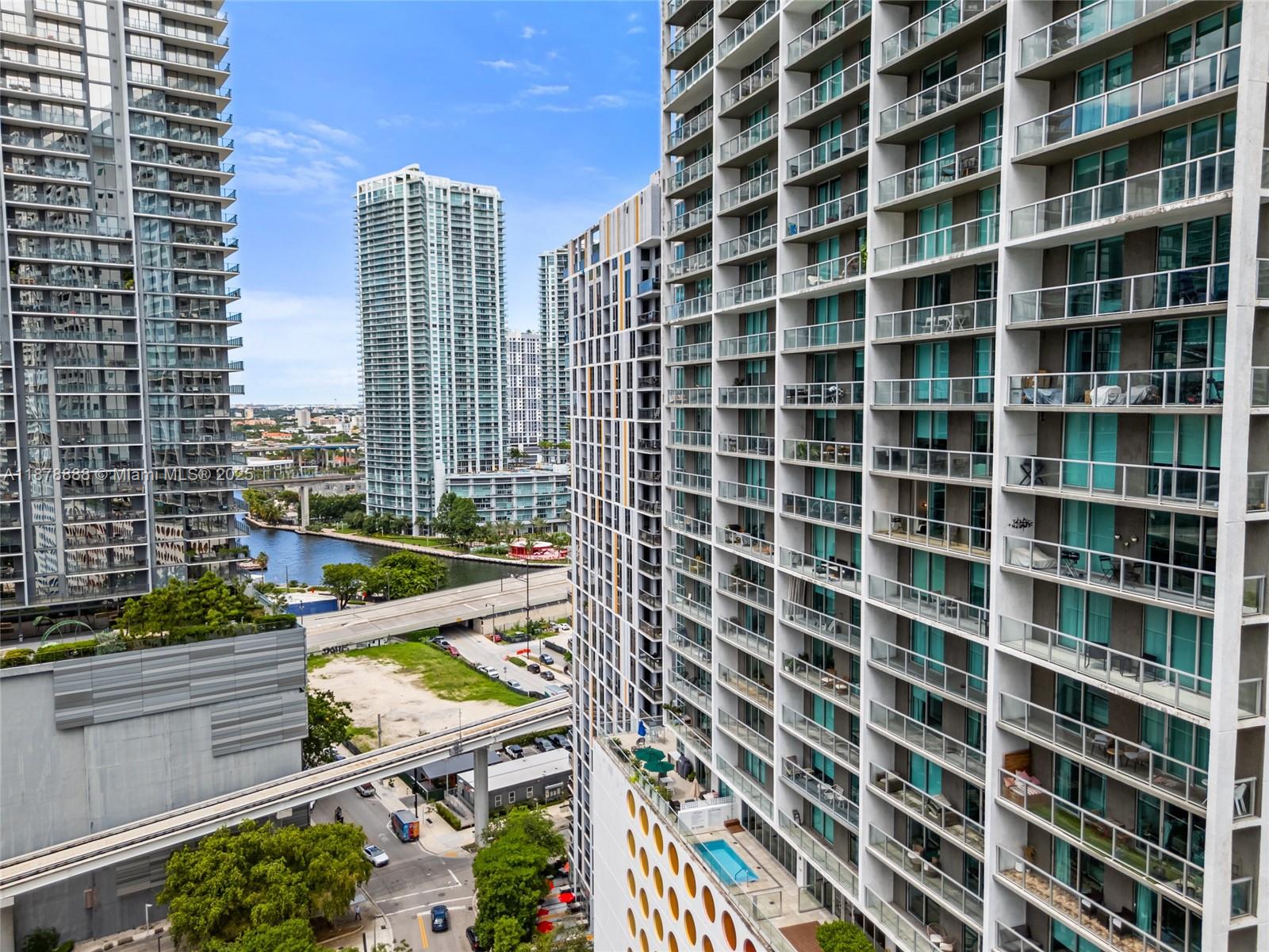 55 SE 6th St #1908, Miami FL 33131