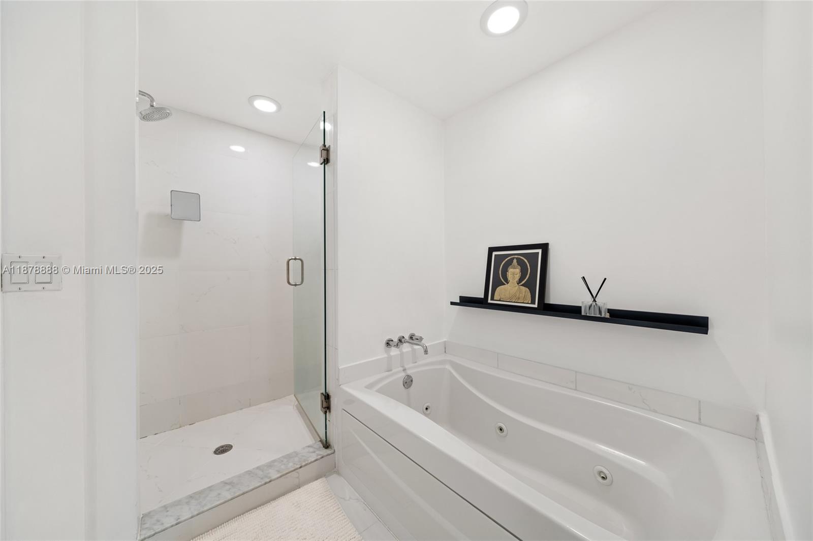 55 SE 6th St #1908, Miami FL 33131