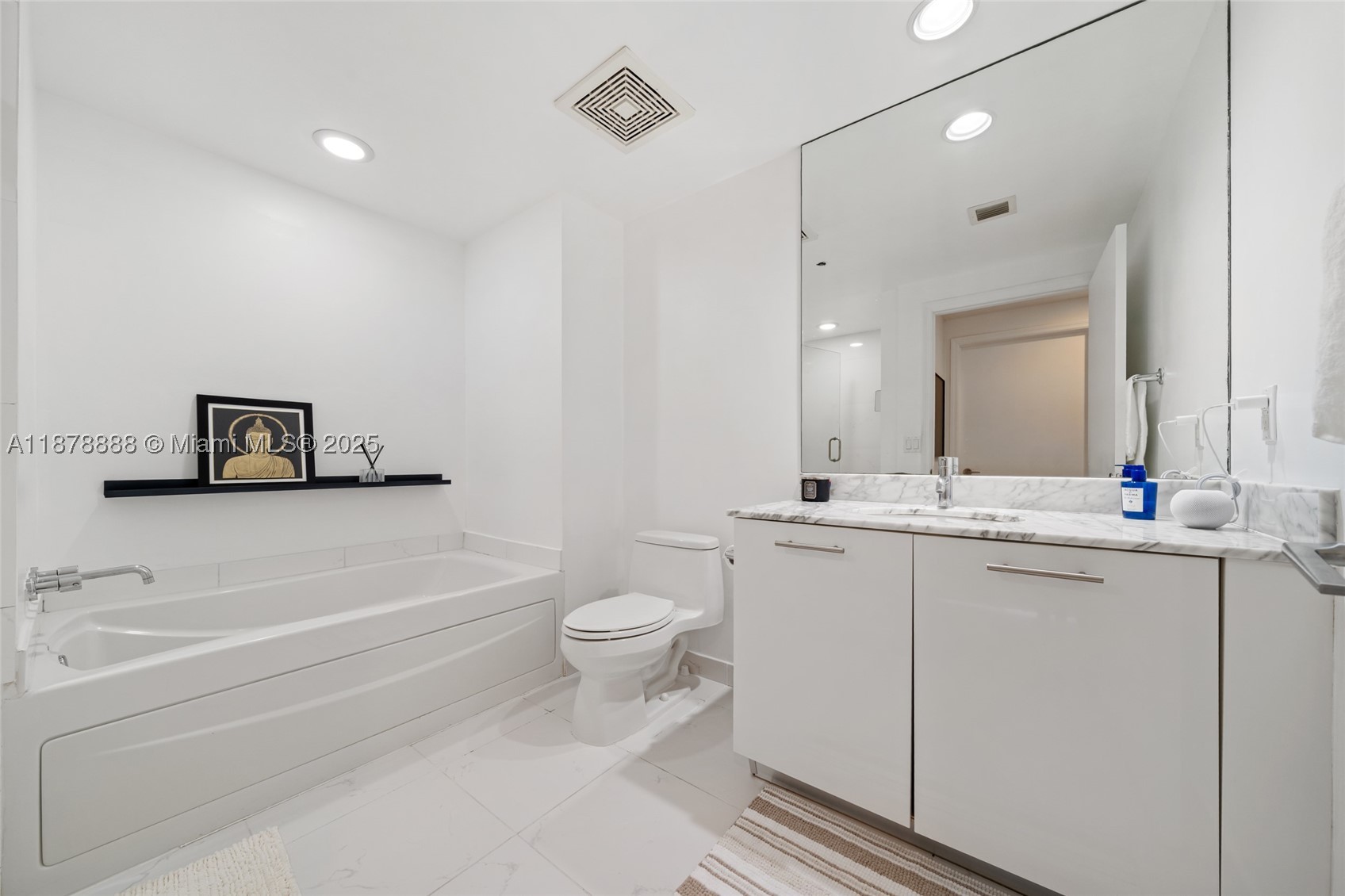 55 SE 6th St #1908, Miami FL 33131