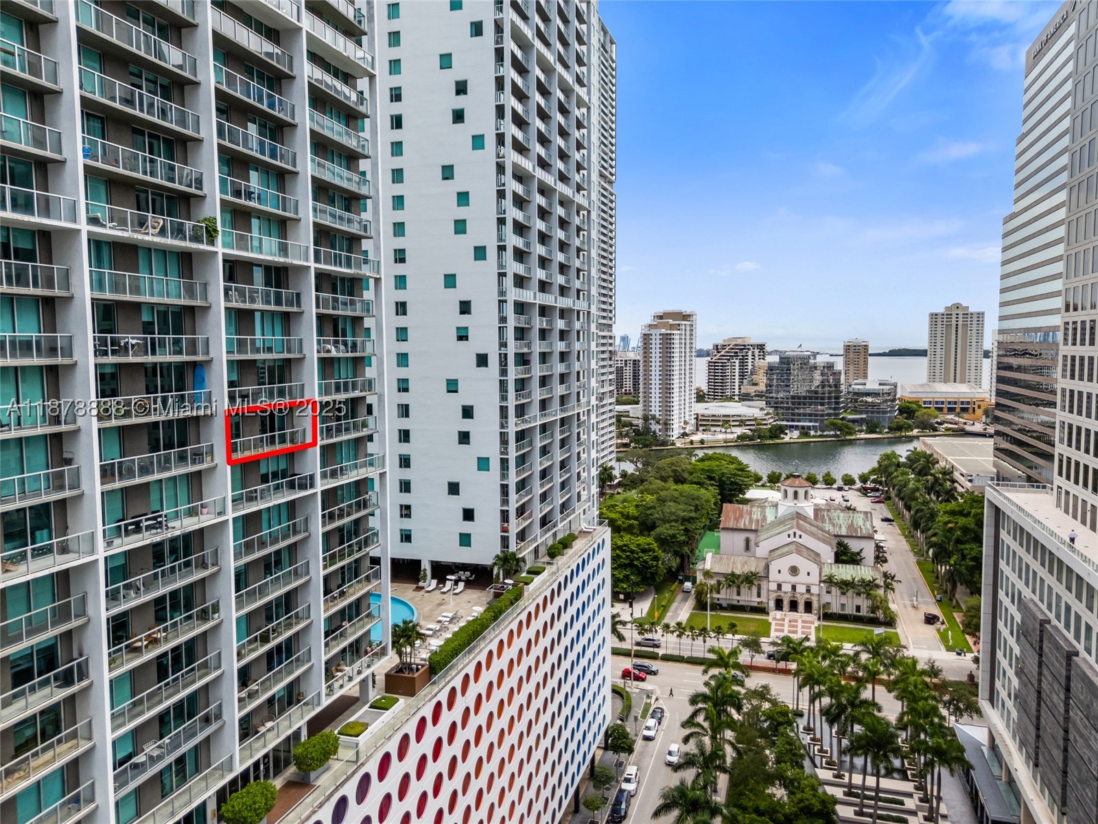 55 SE 6th St #1908, Miami FL 33131