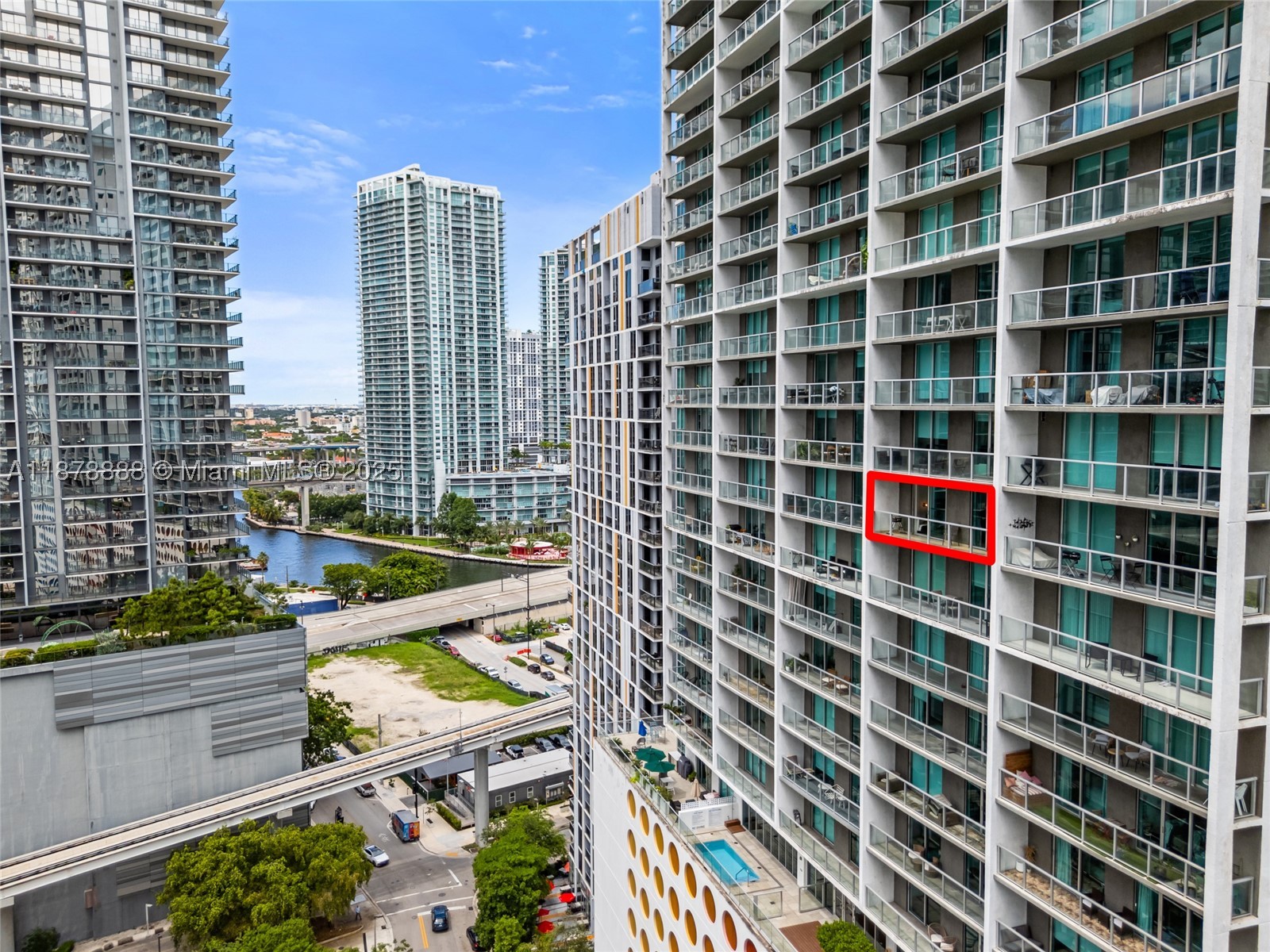 55 SE 6th St #1908, Miami FL 33131