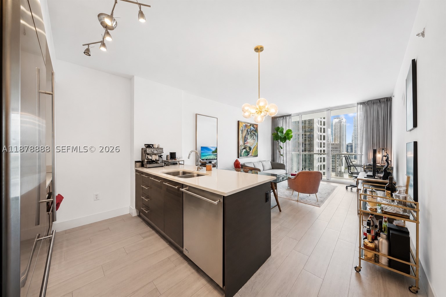 55 SE 6th St #1908, Miami FL 33131
