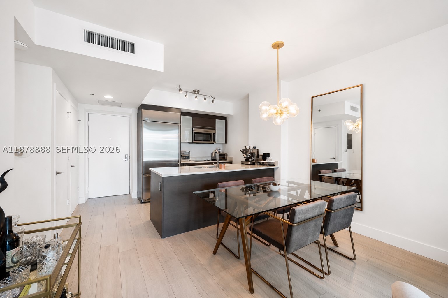 55 SE 6th St #1908, Miami FL 33131