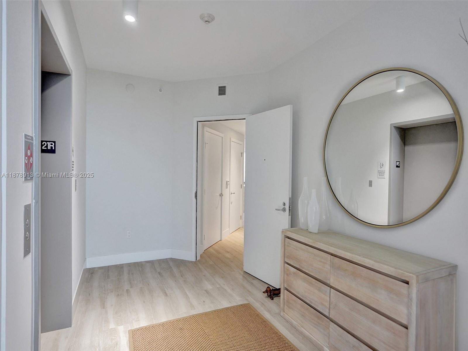 16385 Biscayne Blvd #2107, North Miami Beach FL 33160
