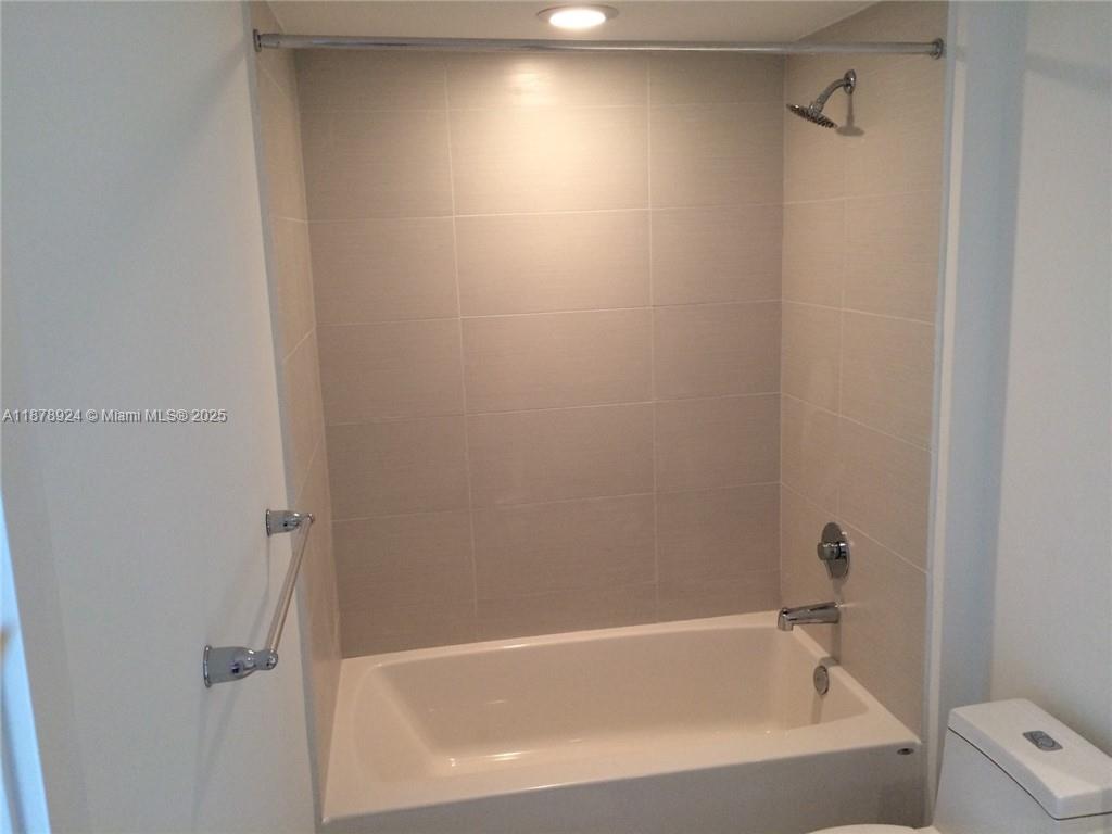 4250 Biscayne Blvd #915, Miami FL 33137