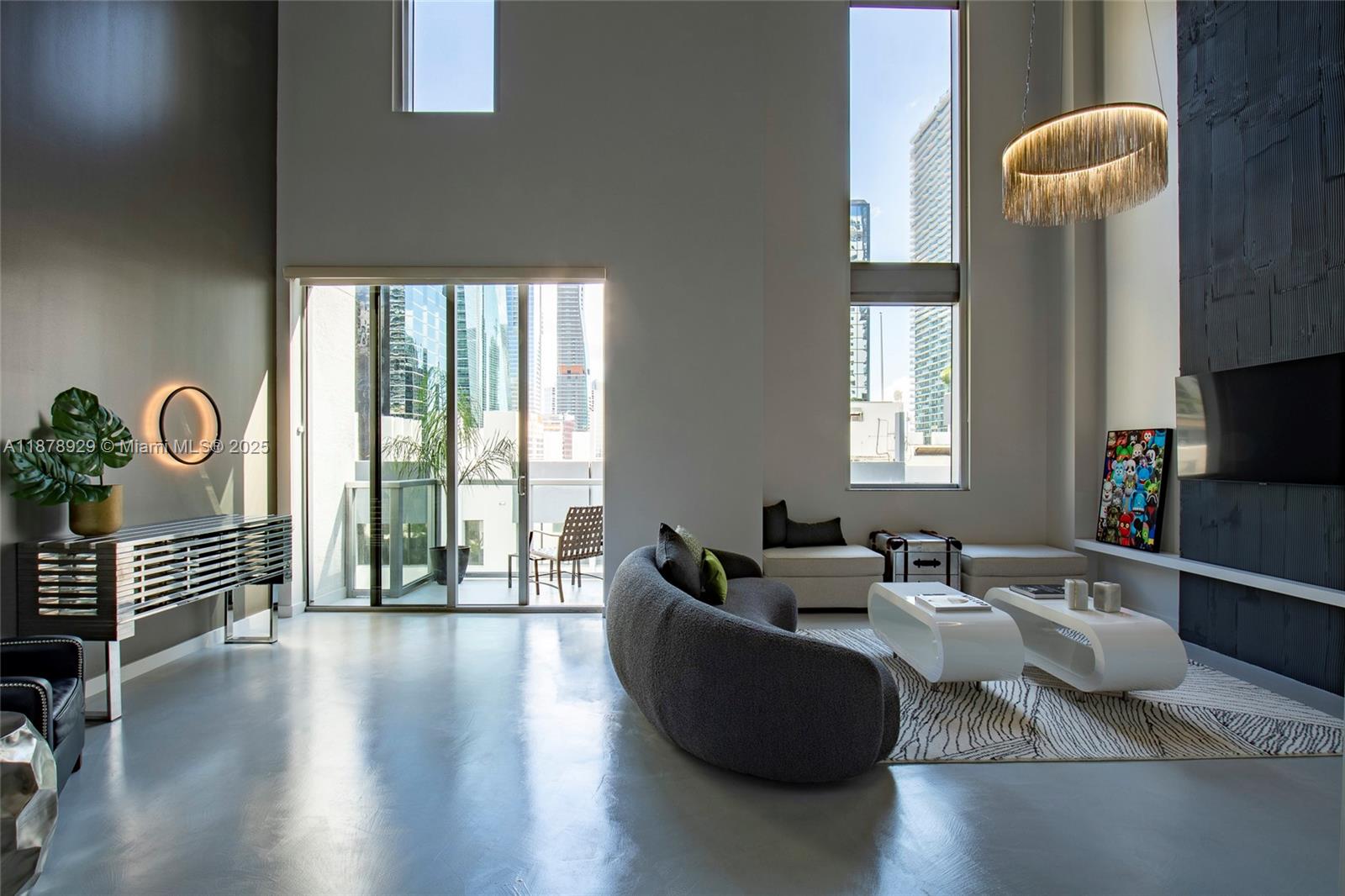1060 Brickell Ave #1015, Miami FL 33131