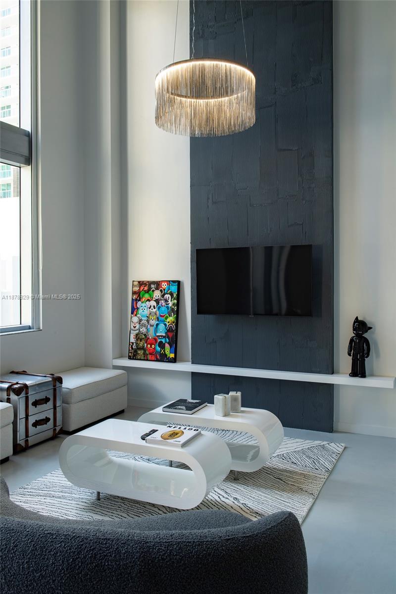 1060 Brickell Ave #1015, Miami FL 33131