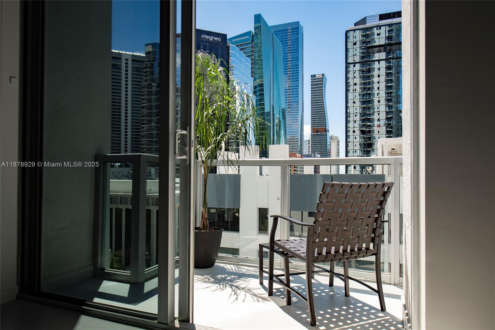 1060 Brickell Ave #1015, Miami FL 33131
