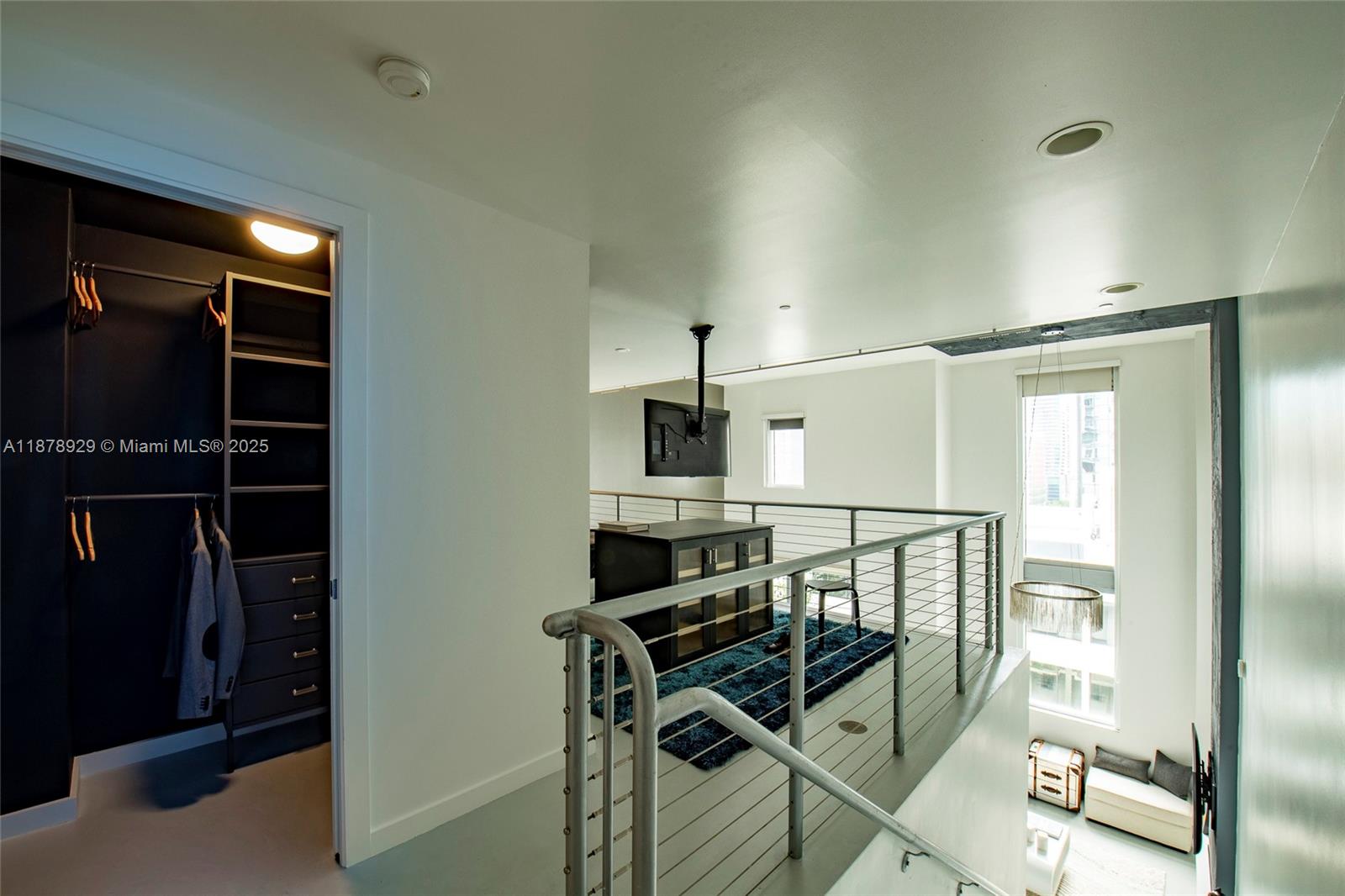 1060 Brickell Ave #1015, Miami FL 33131