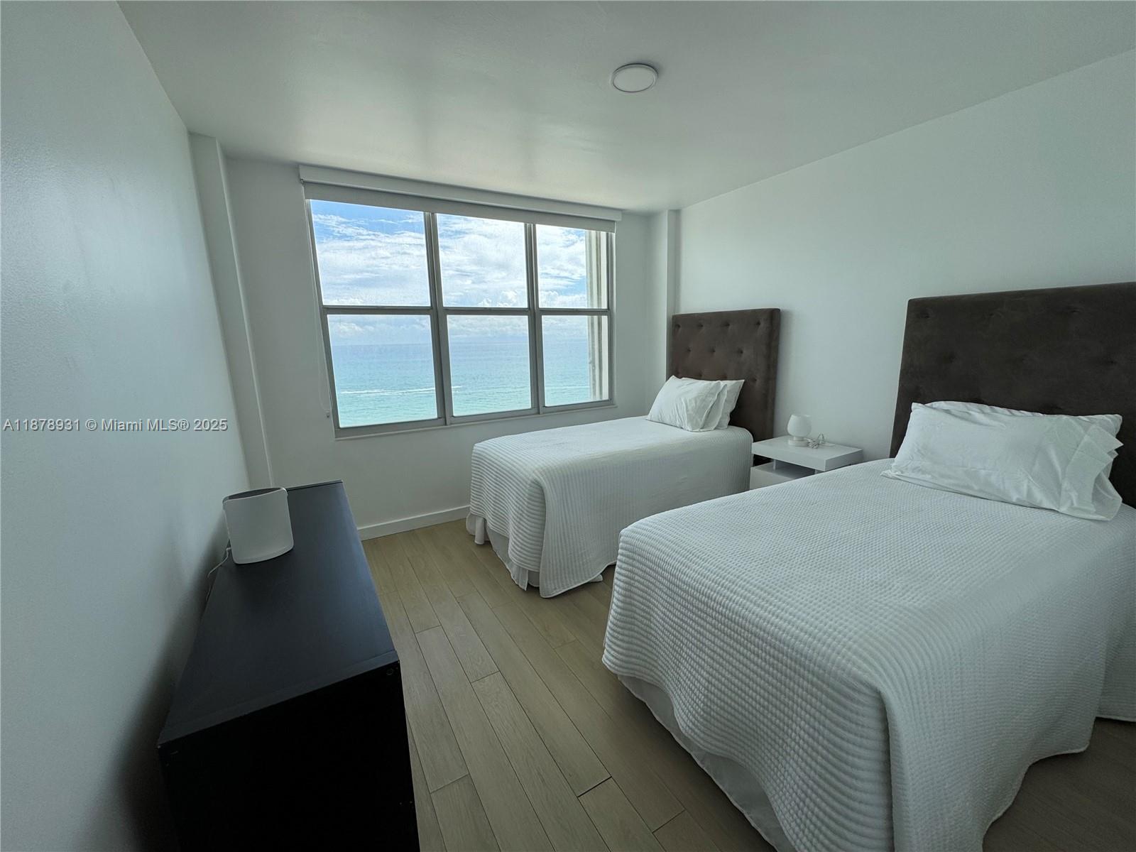 5161 Collins Ave #1717, Miami Beach FL 33140