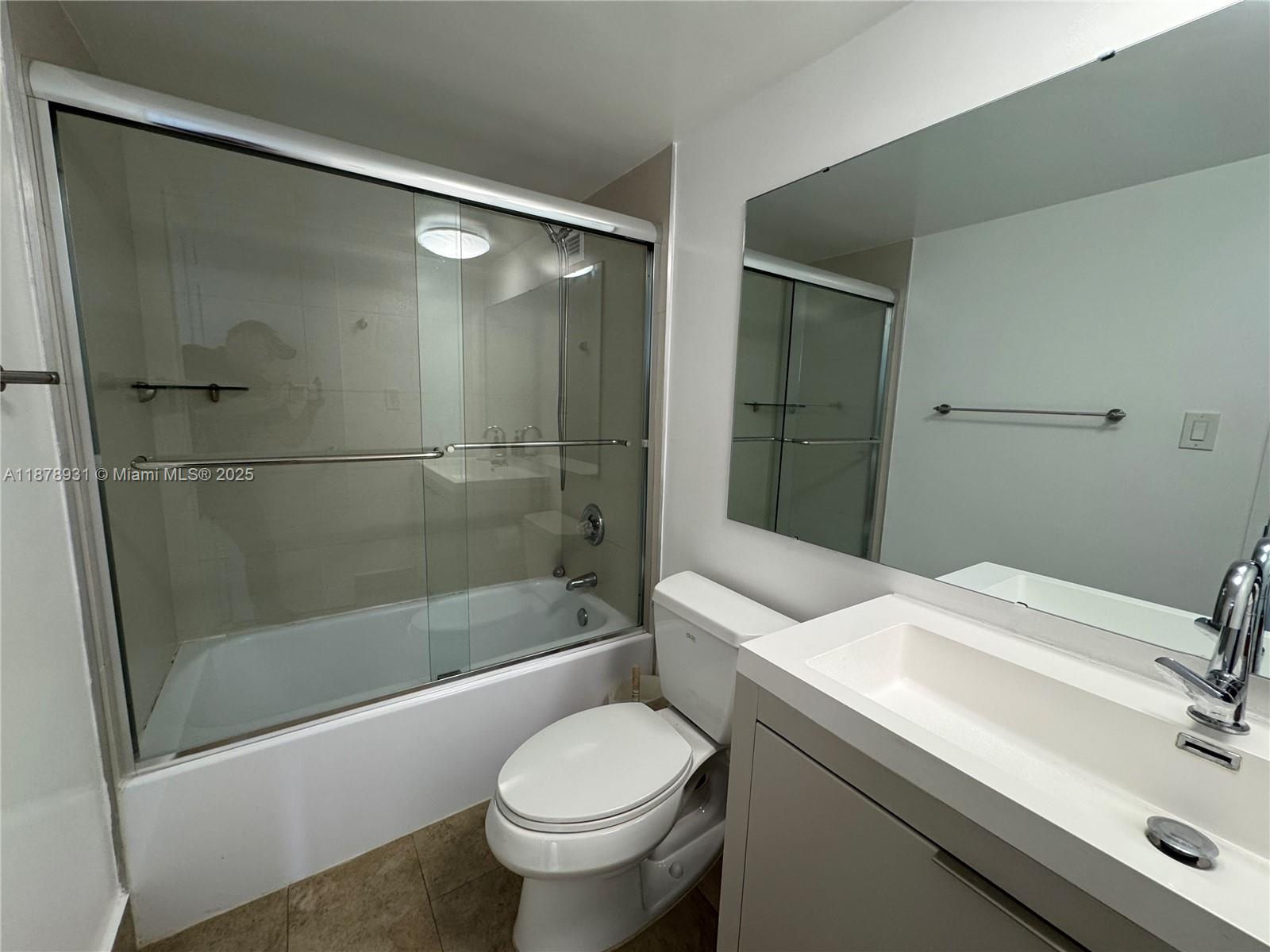 5161 Collins Ave #1717, Miami Beach FL 33140