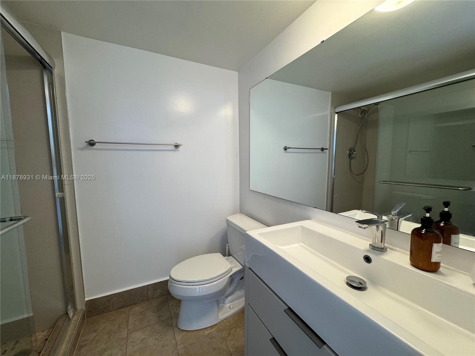 5161 Collins Ave #1717, Miami Beach FL 33140