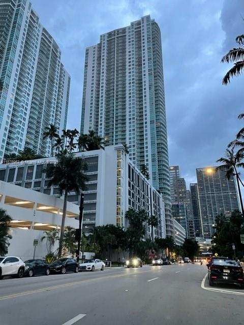 951 Brickell Ave #2307, Miami FL 33131