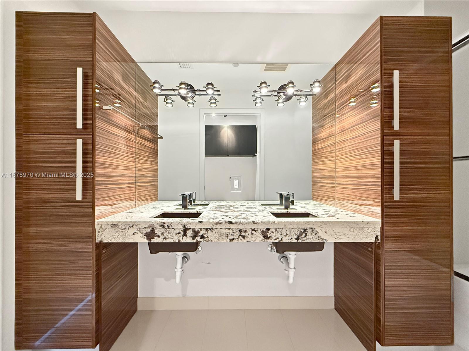 2020 N Bayshore Dr #3701, Miami FL 33137