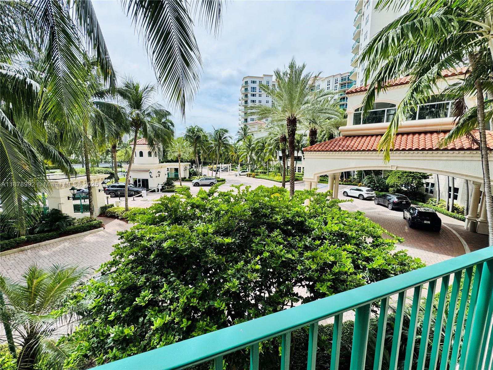 20000 E Country Club Dr #209, Aventura FL 33180