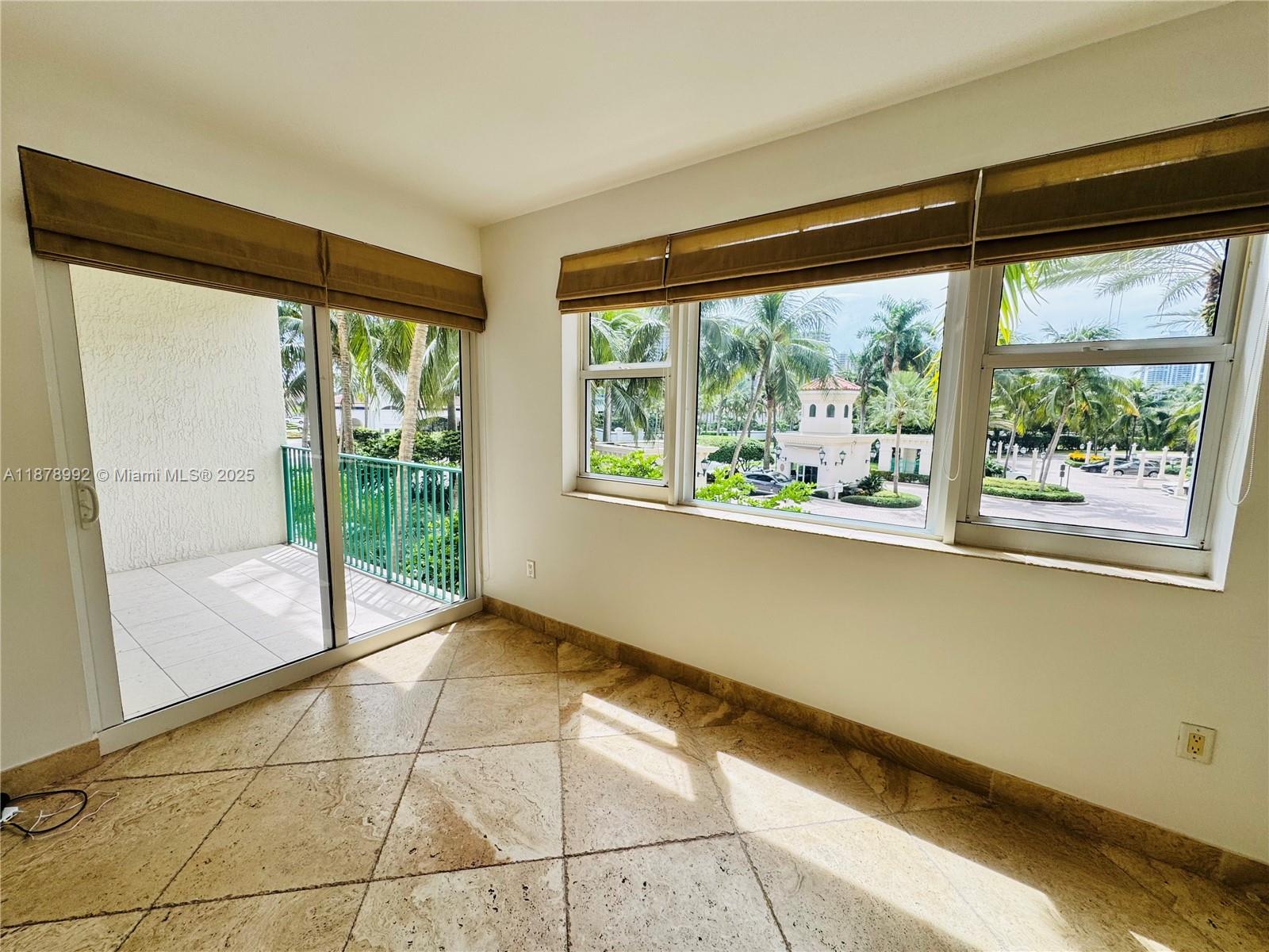 20000 E Country Club Dr #209, Aventura FL 33180