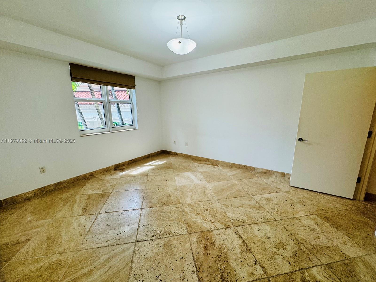 20000 E Country Club Dr #209, Aventura FL 33180