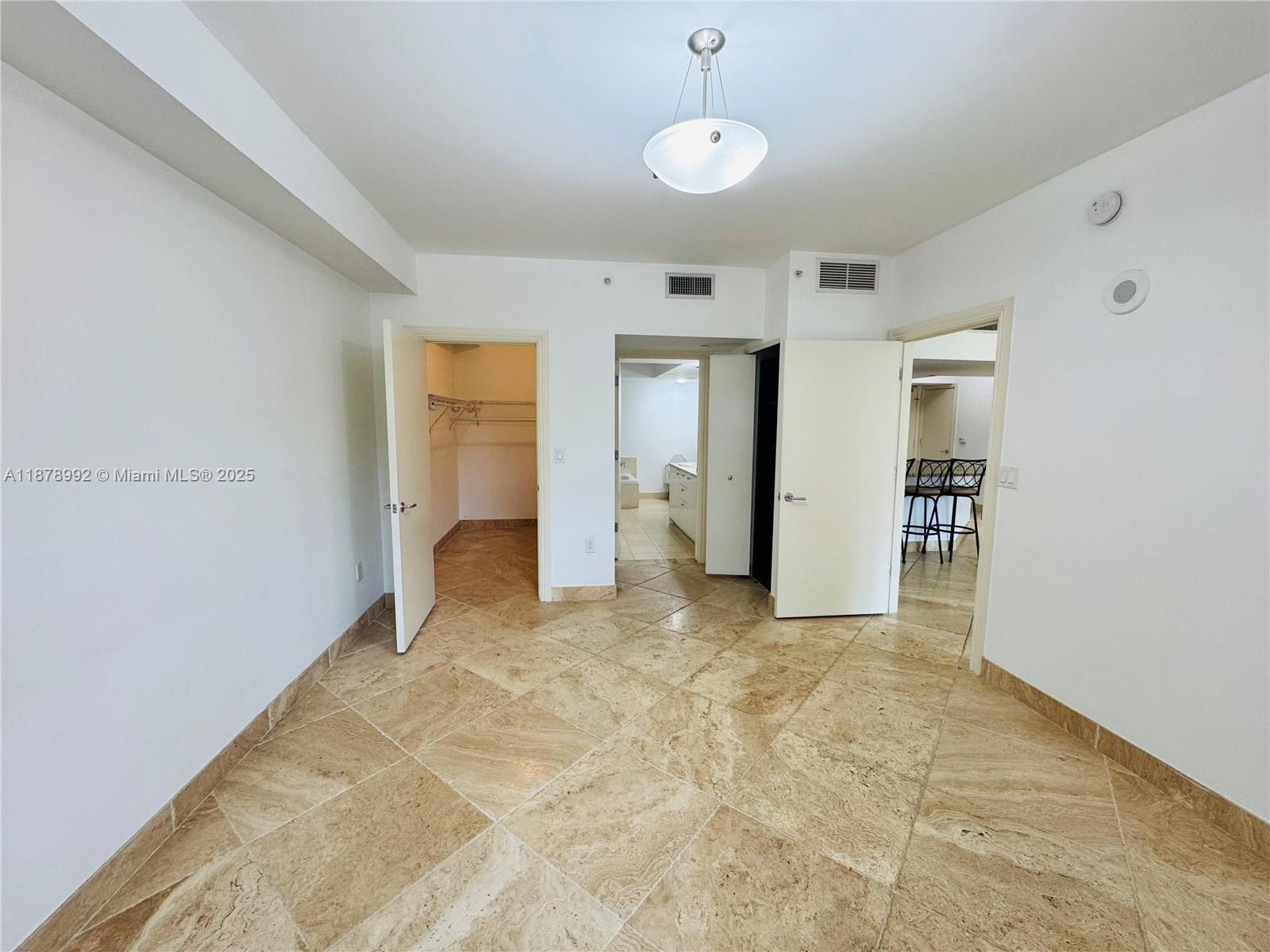 20000 E Country Club Dr #209, Aventura FL 33180