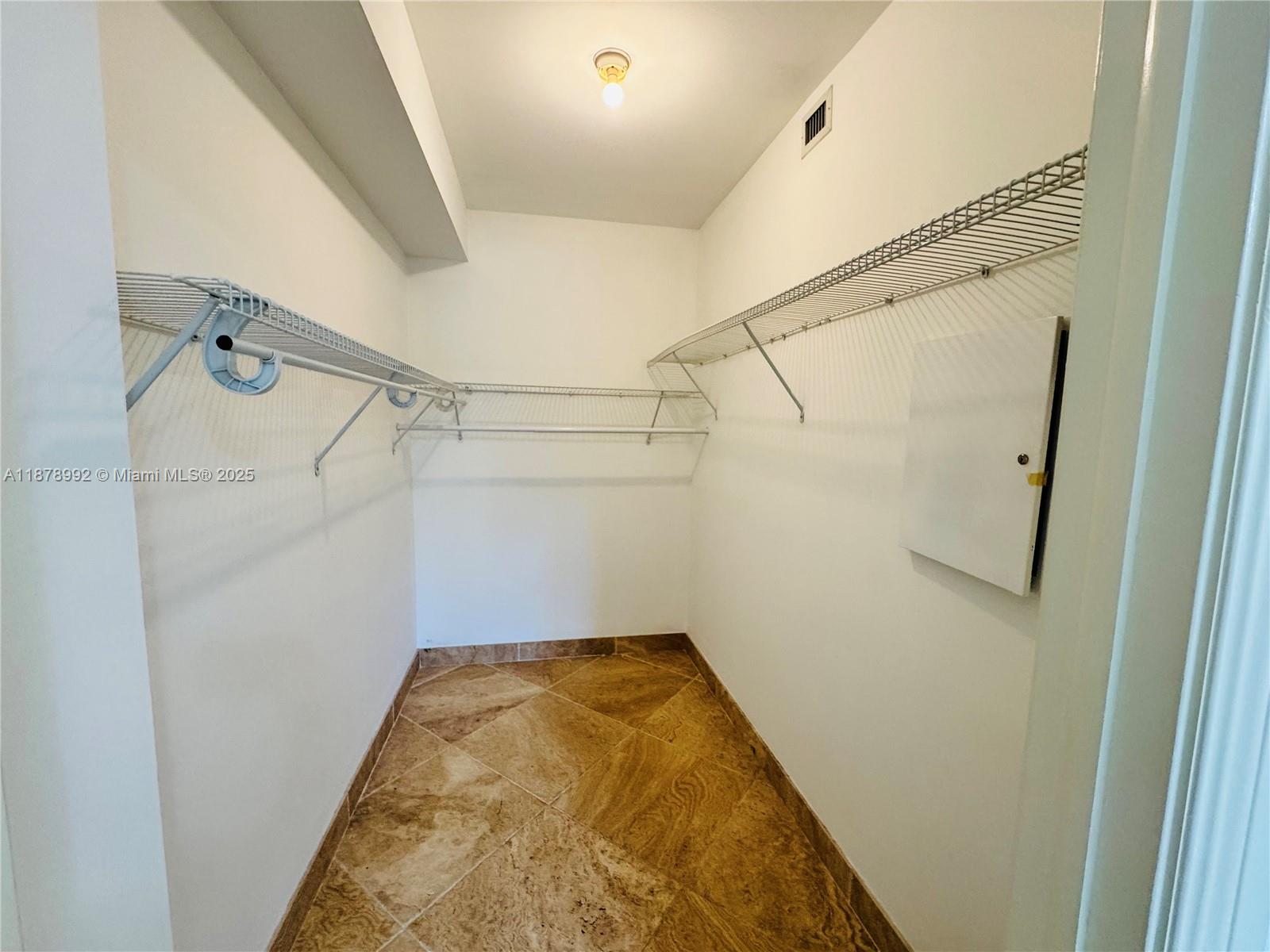 20000 E Country Club Dr #209, Aventura FL 33180