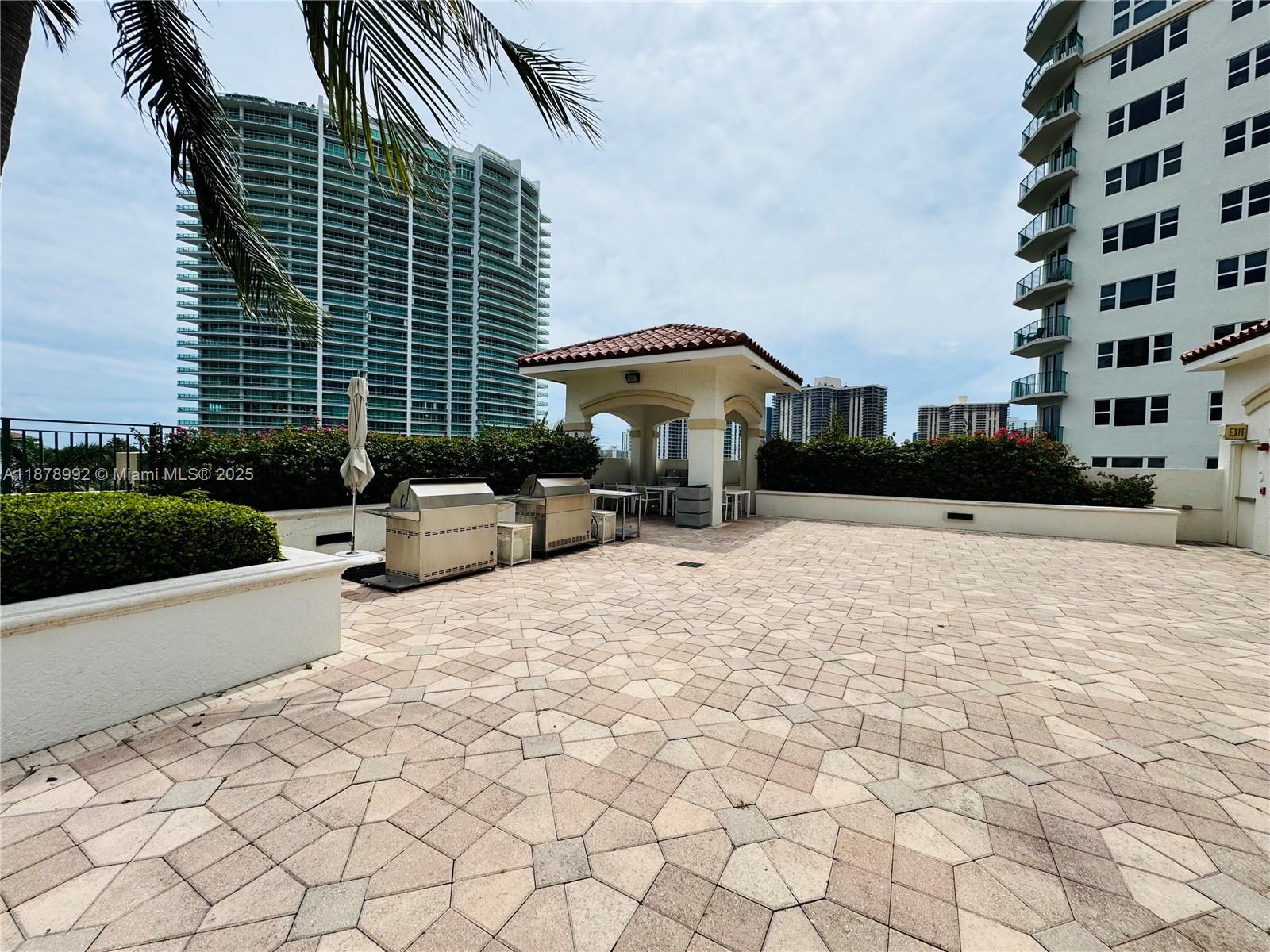20000 E Country Club Dr #209, Aventura FL 33180