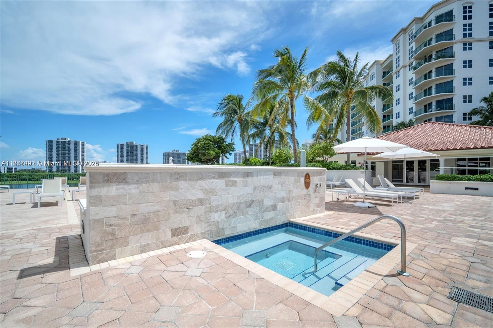20000 E Country Club Dr #209, Aventura FL 33180