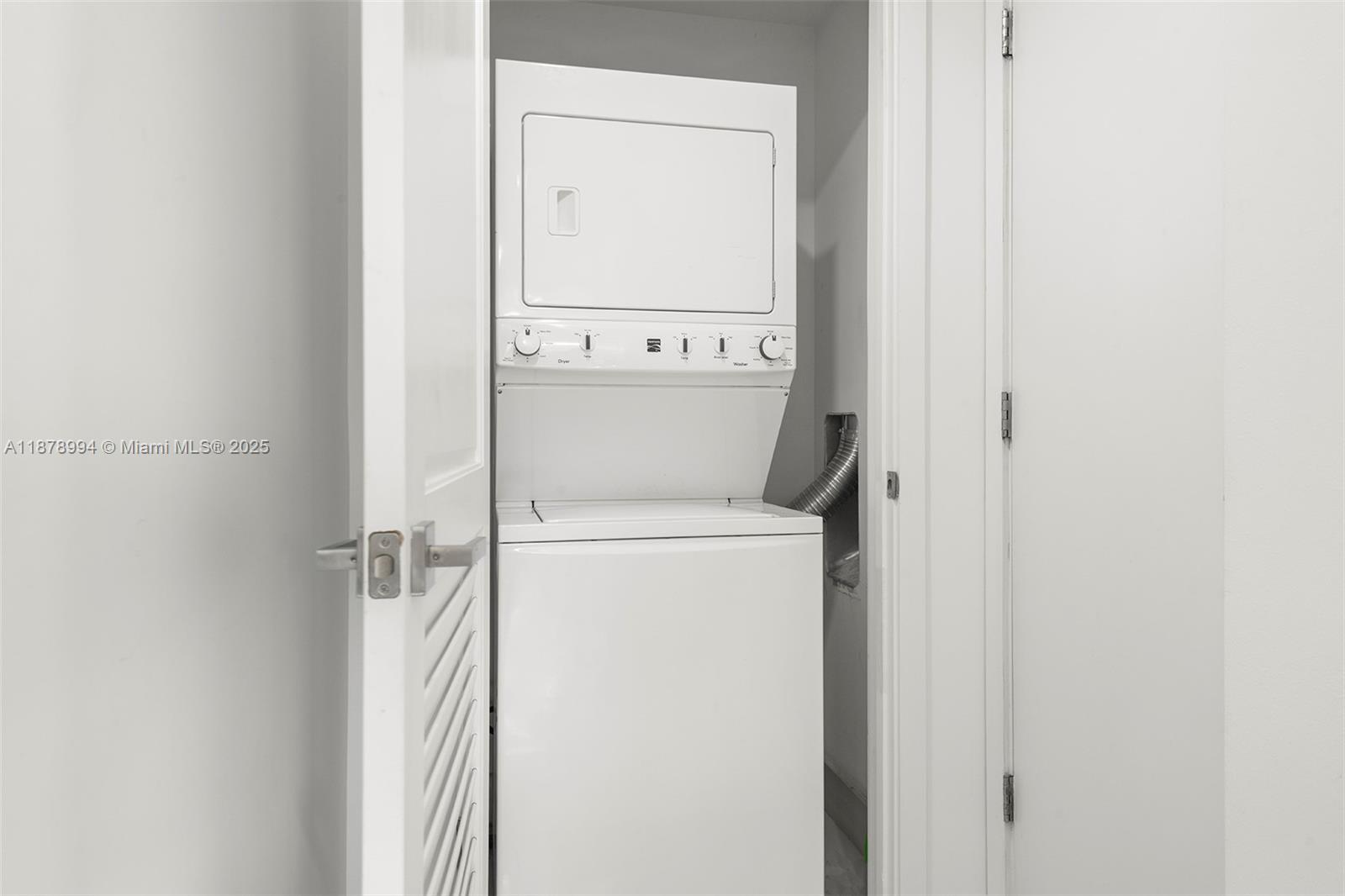 1080 Brickell Ave #209, Miami FL 33131