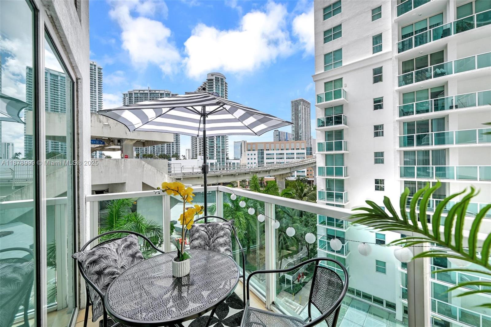 41 SE 5th St #517, Miami FL 33131