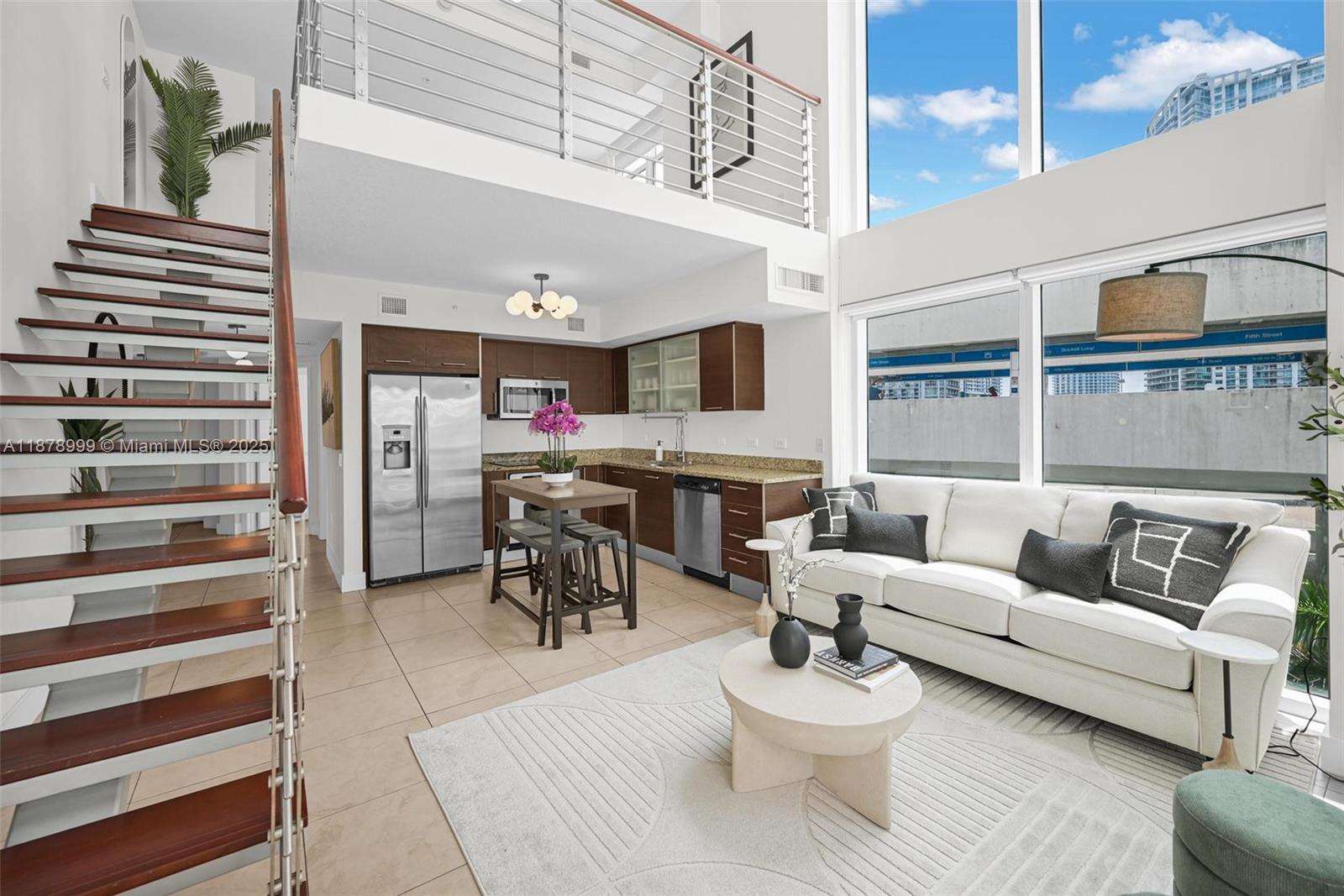 41 SE 5th St #517, Miami FL 33131