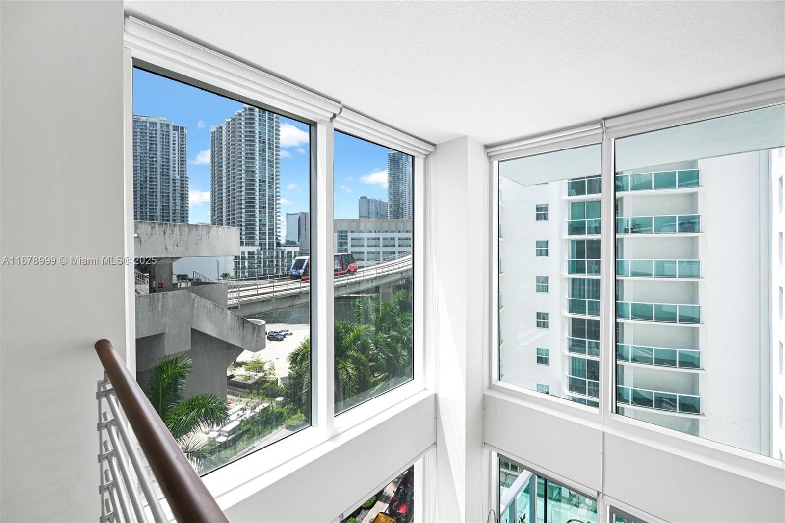 41 SE 5th St #517, Miami FL 33131