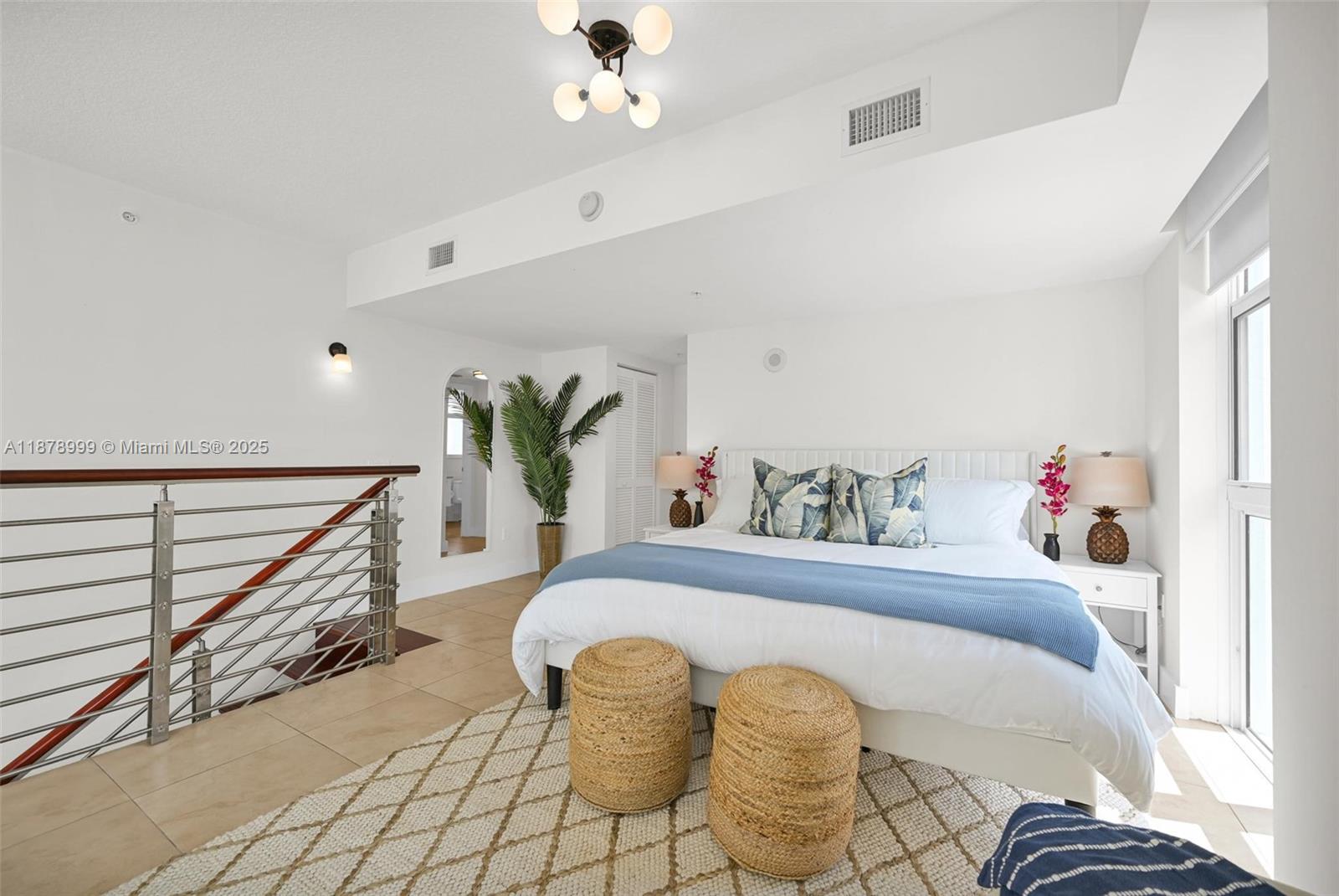 41 SE 5th St #517, Miami FL 33131