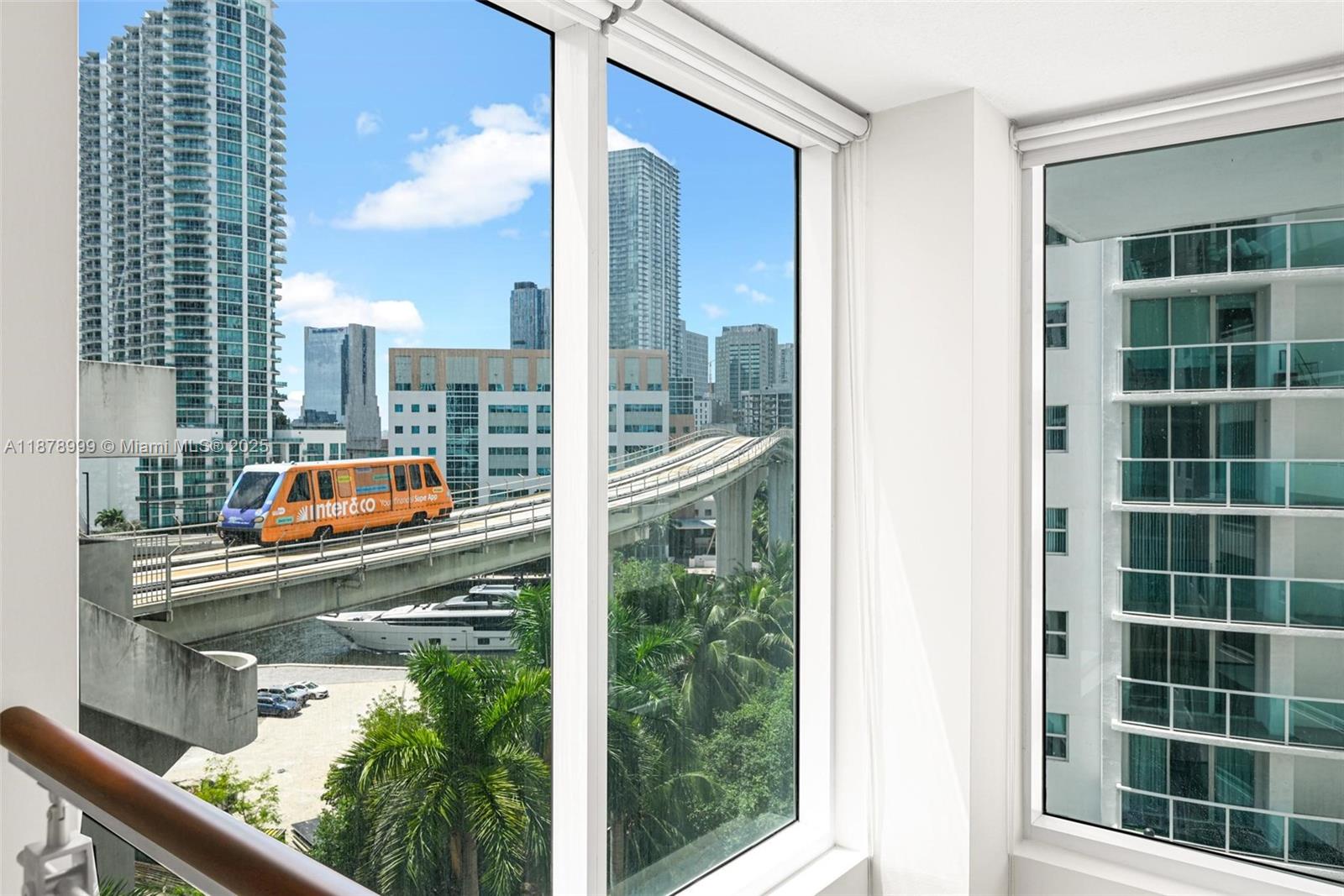 41 SE 5th St #517, Miami FL 33131
