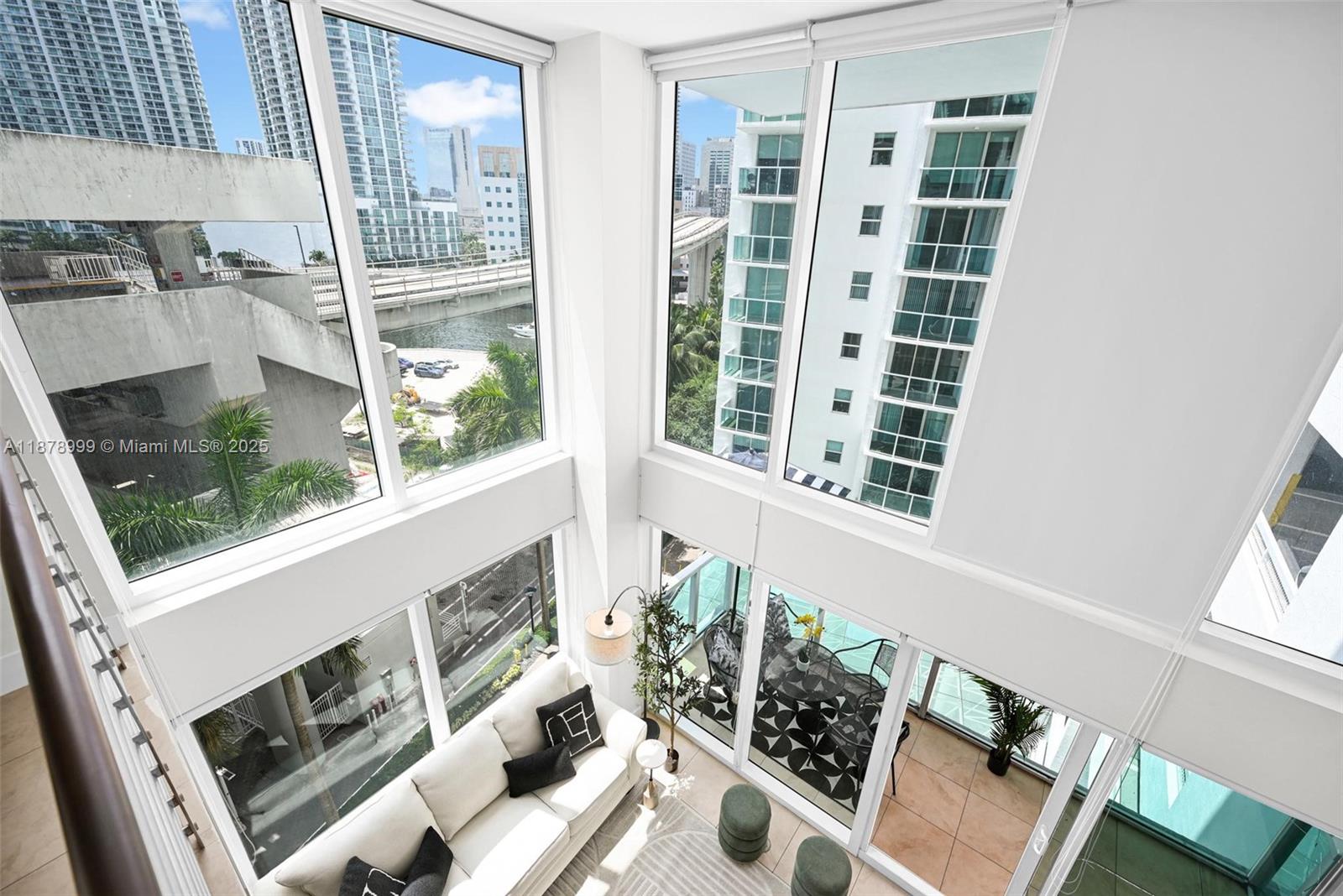 41 SE 5th St #517, Miami FL 33131
