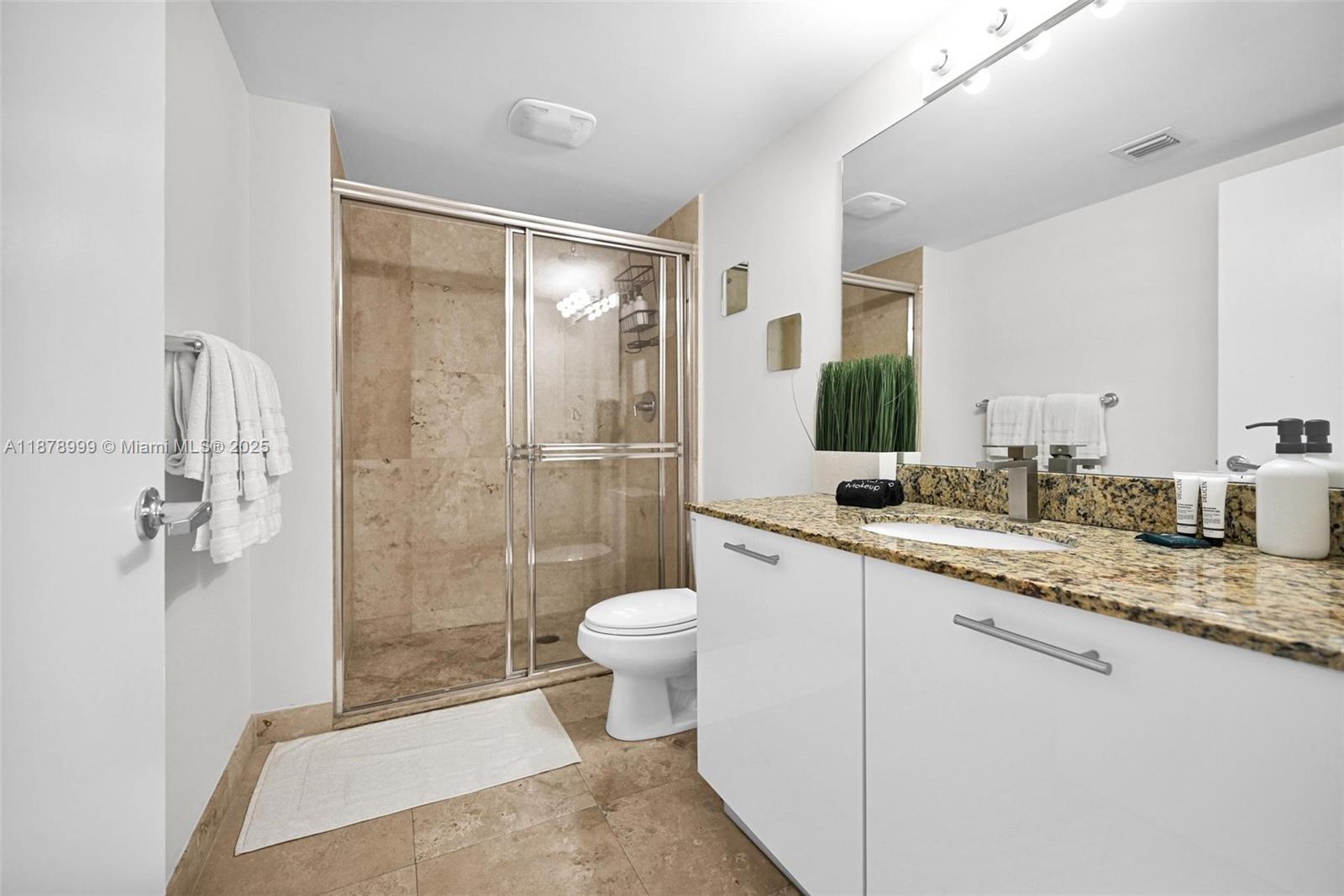 41 SE 5th St #517, Miami FL 33131