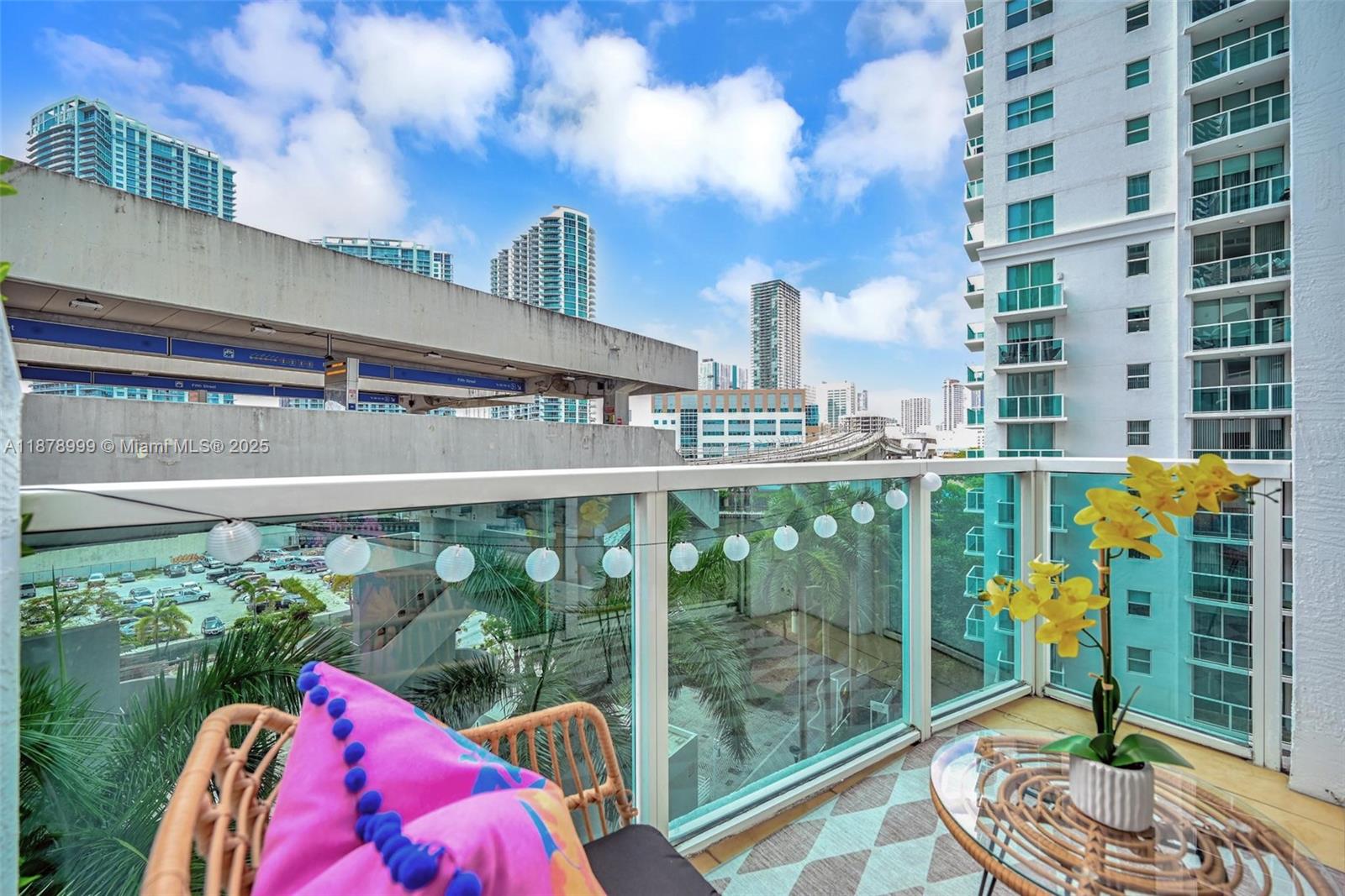 41 SE 5th St #517, Miami FL 33131