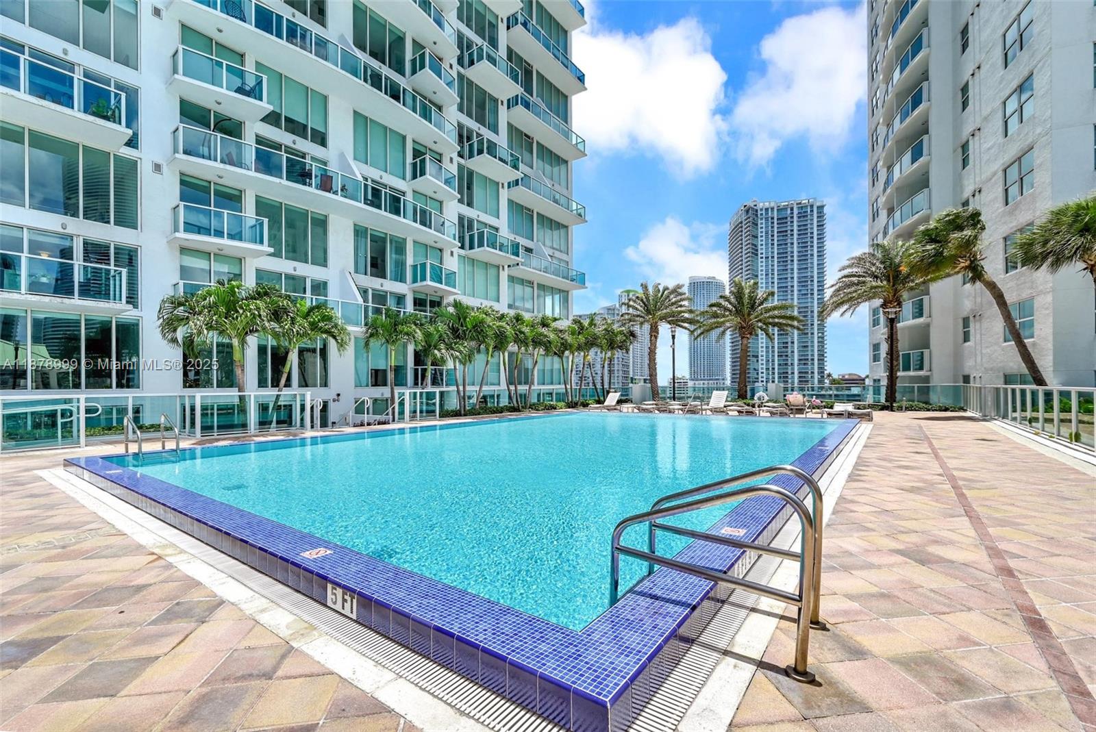 41 SE 5th St #517, Miami FL 33131