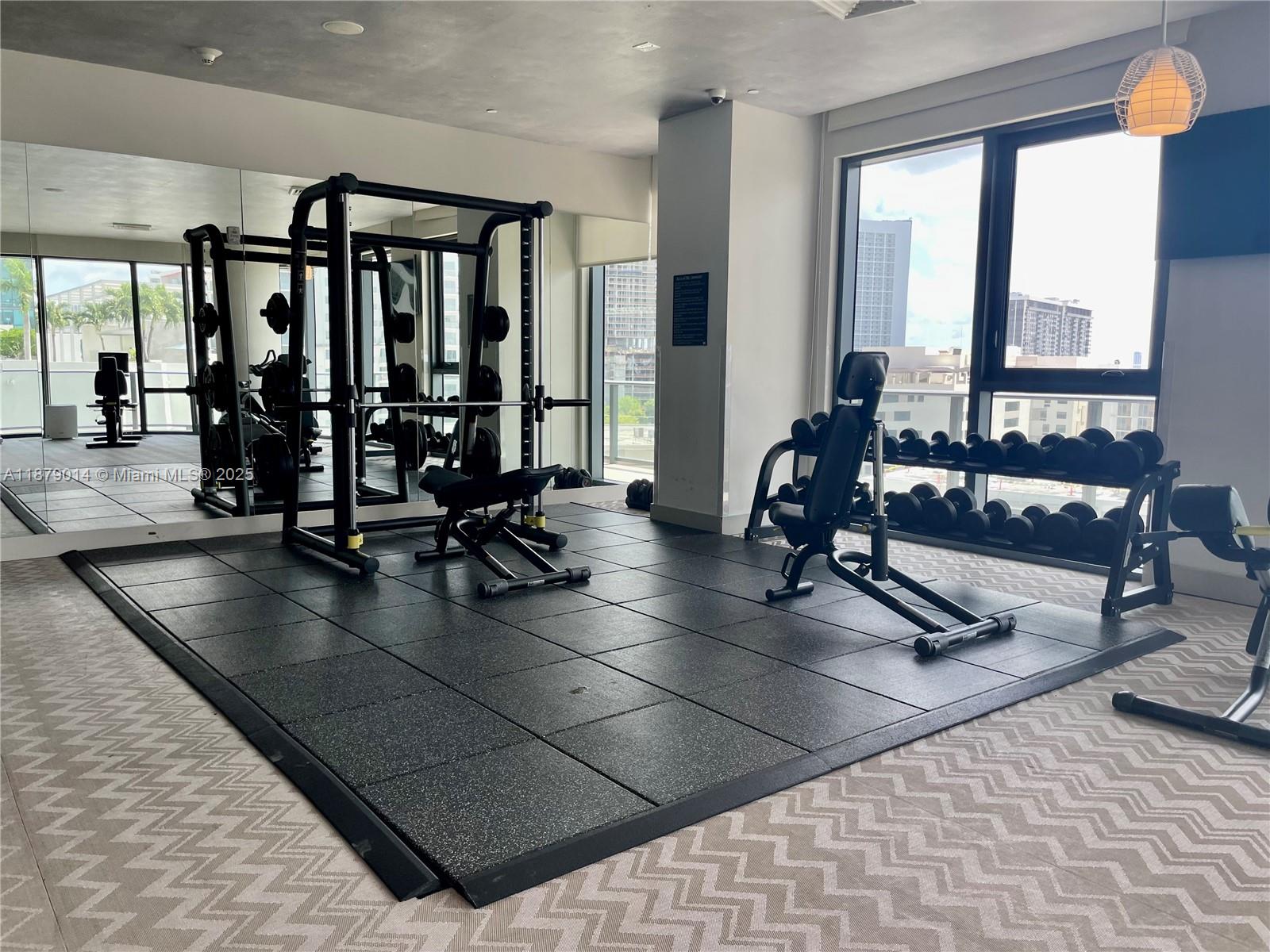 121 NE 34th St #1215, Miami FL 33137