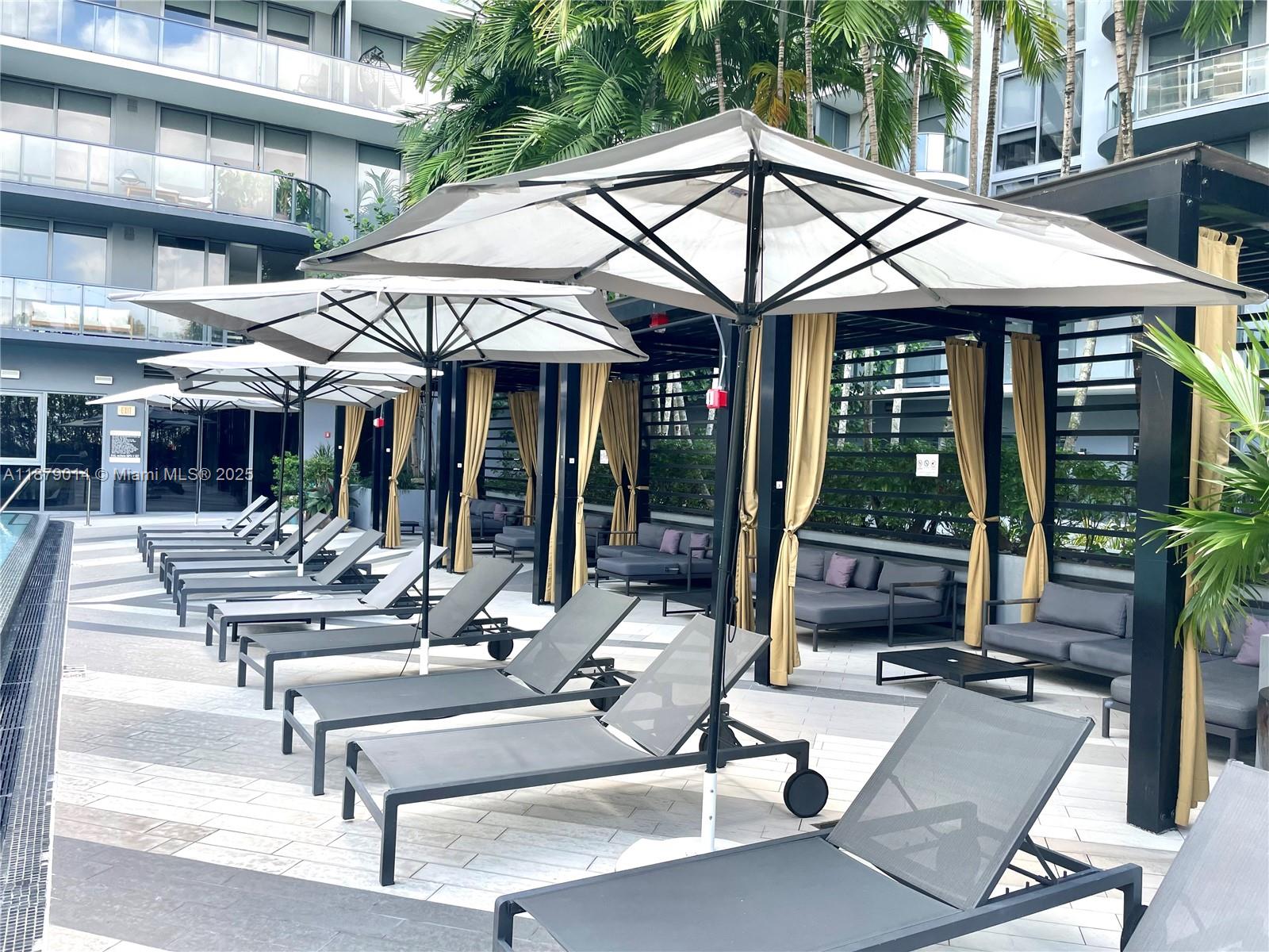 121 NE 34th St #1215, Miami FL 33137
