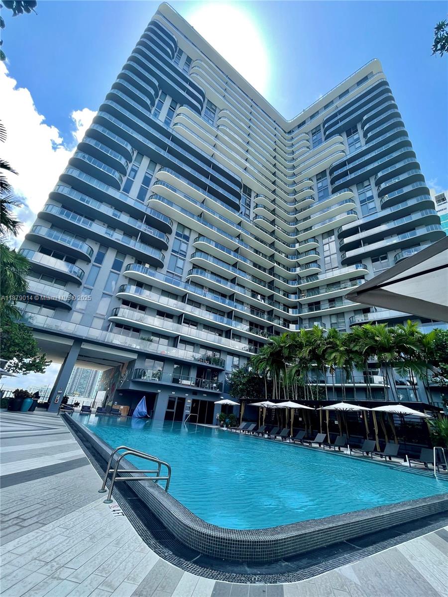 121 NE 34th St #1215, Miami FL 33137