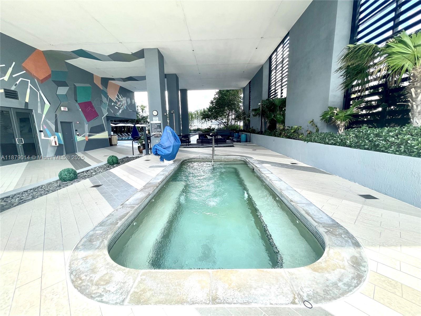 121 NE 34th St #1215, Miami FL 33137
