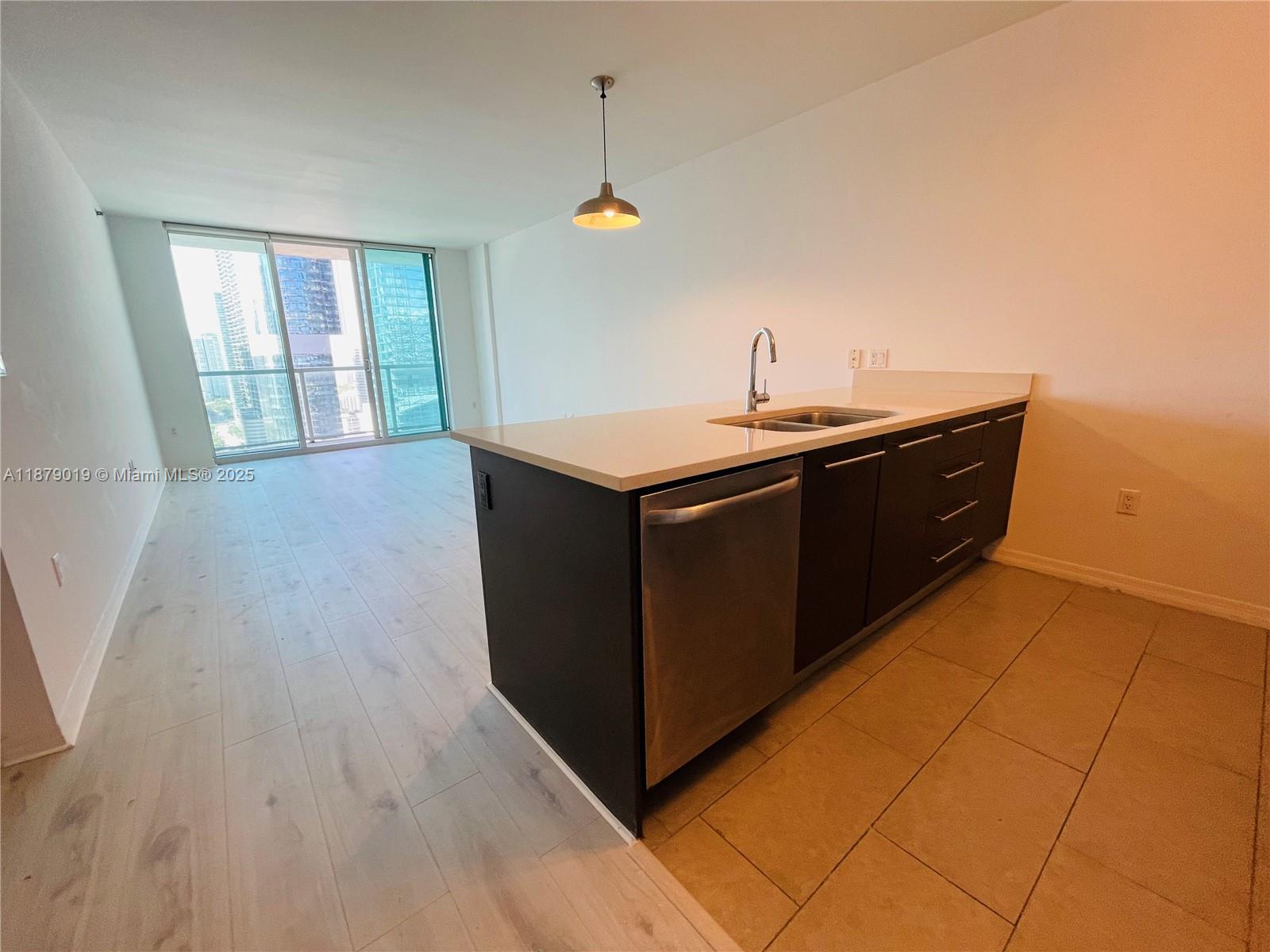55 SE 6th St #3104, Miami FL 33131