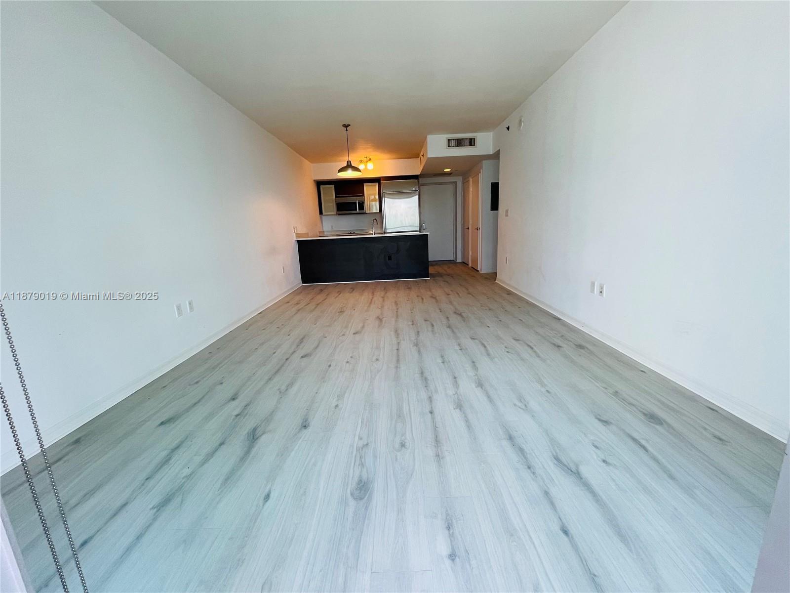 55 SE 6th St #3104, Miami FL 33131