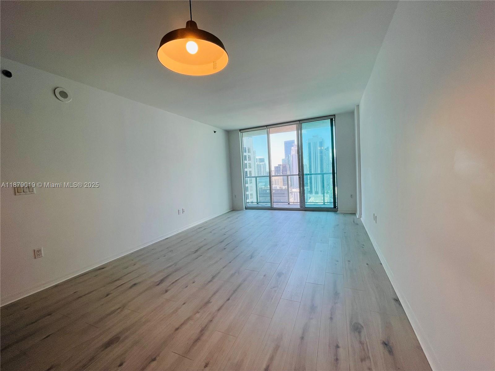 55 SE 6th St #3104, Miami FL 33131