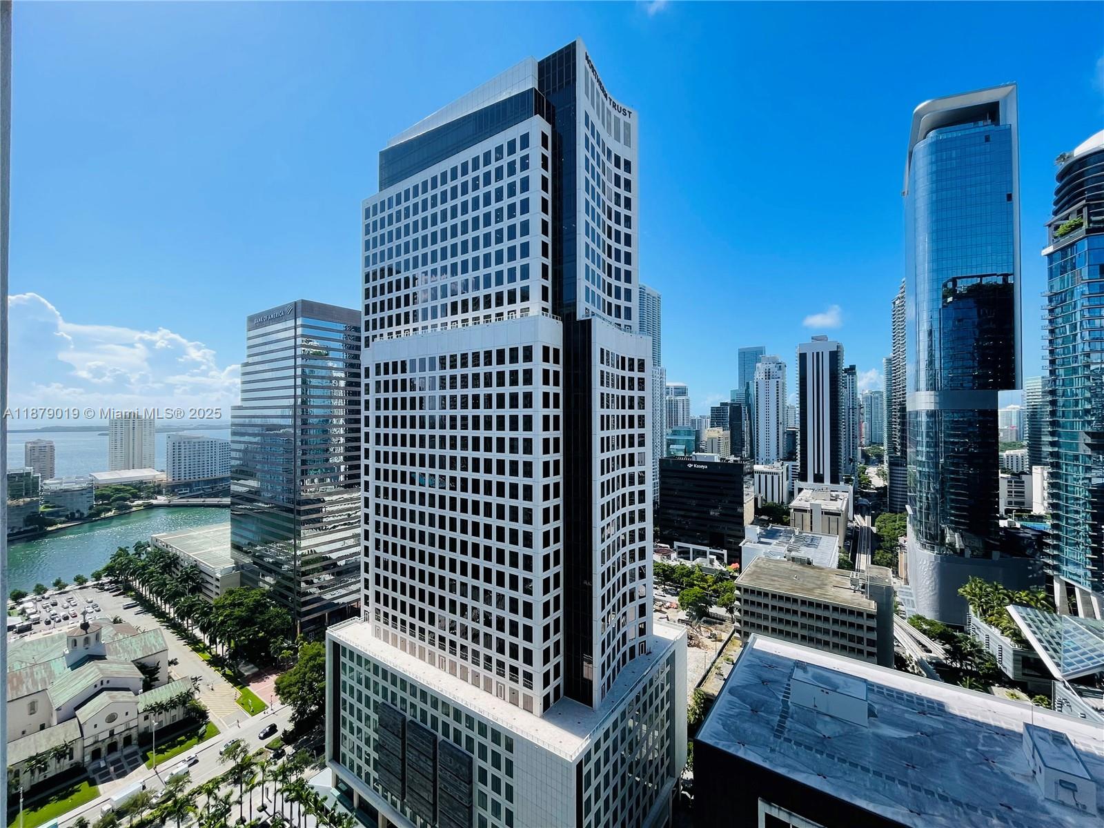 55 SE 6th St #3104, Miami FL 33131
