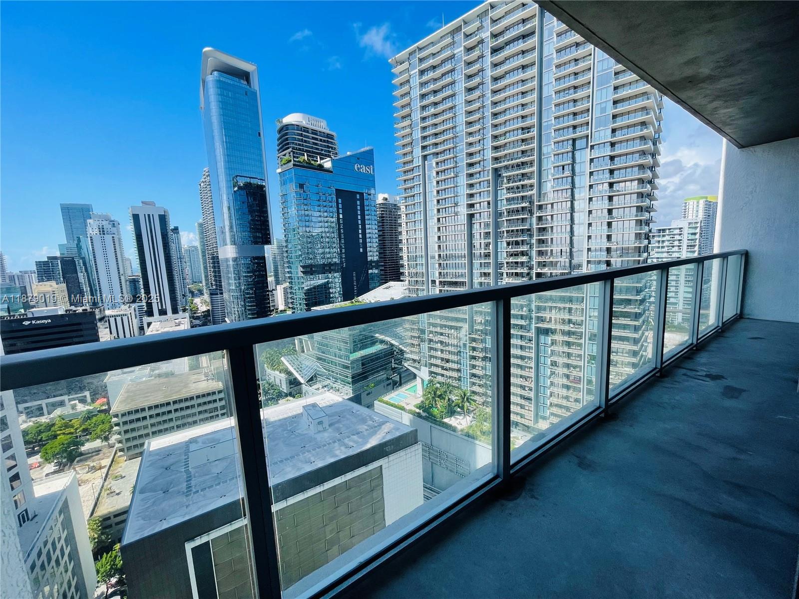 55 SE 6th St #3104, Miami FL 33131
